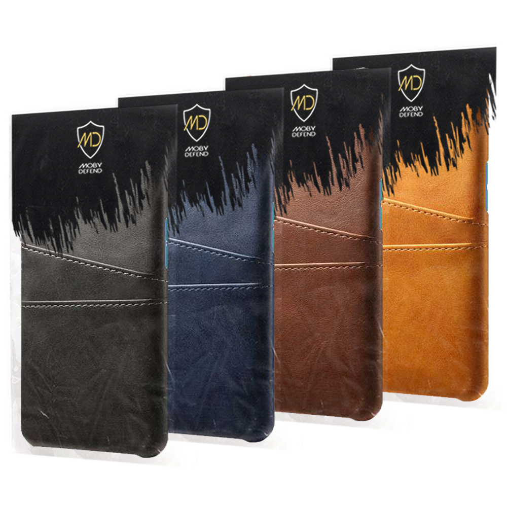 Quatre étuis de téléphone en cuir. Couleurs noir, bleu foncé, marron et orange.