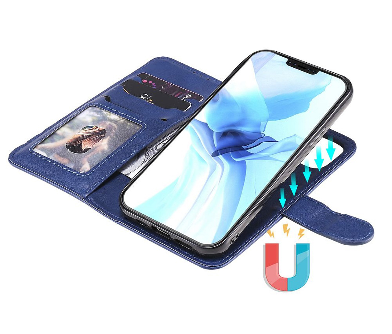 Blauwe telefoonhoes met een telefoon erin, een kaart en een magneeticoon, op een witte achtergrond.