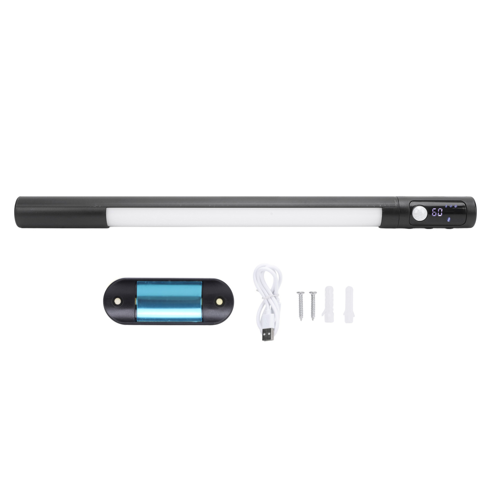 Eine schwarze, lange LED-Leuchte mit Steuertasten. Ein Ladegerät, Schrauben und Wandstecker liegen daneben.