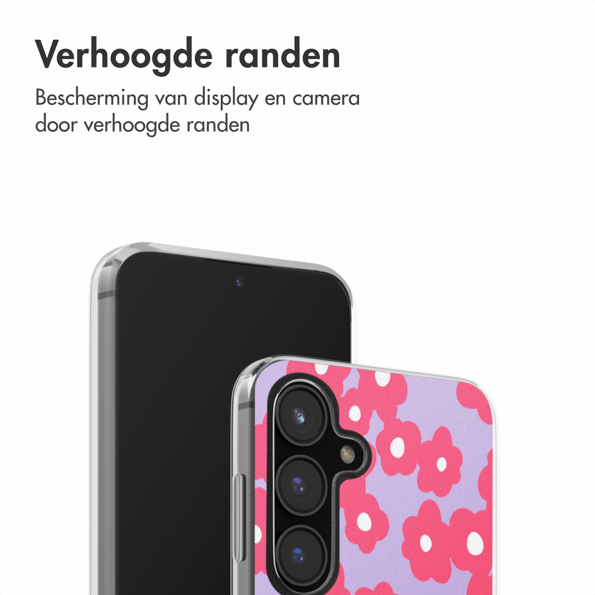 Een telefoonhoesje met roze bloemen op een paarse achtergrond wordt in de buurt van een zwarte telefoon geplaatst.