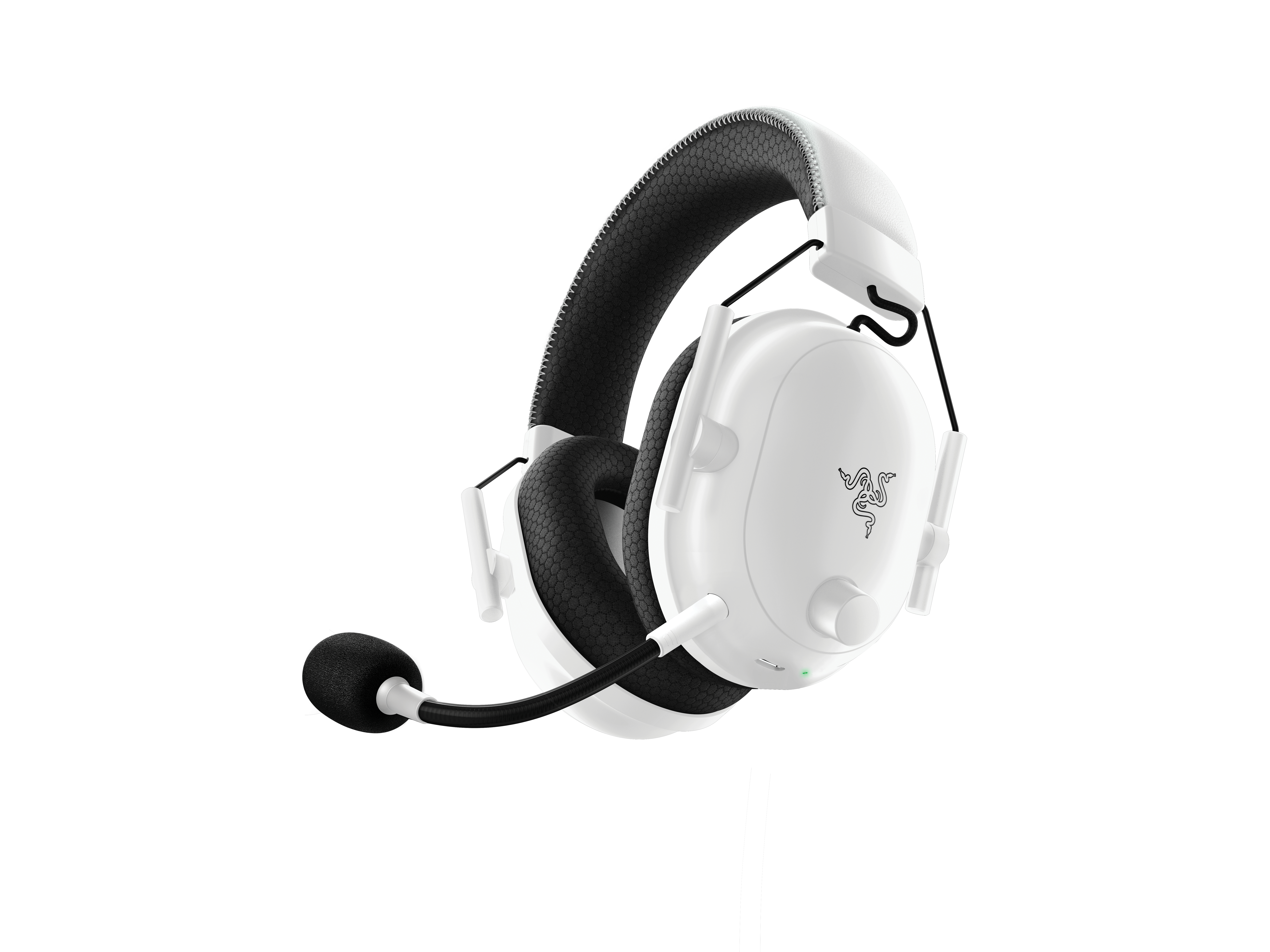 Biały zestaw słuchawkowy dla graczy z czarnymi akcentami. Z mikrofonem, na białym tle.