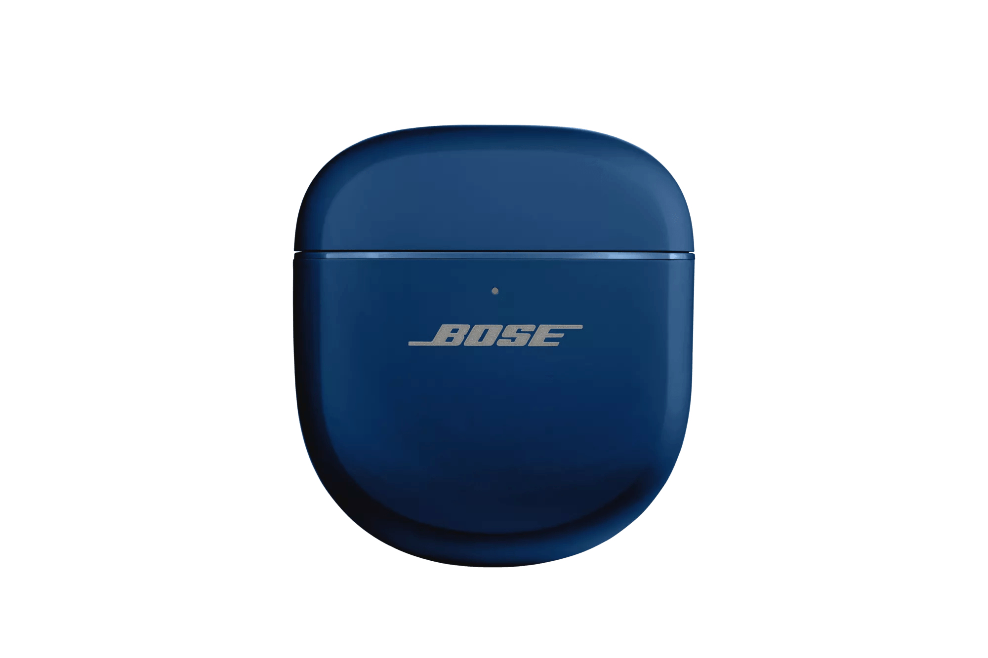 Granatowe etui ładujące do słuchawek Bose z białym logo Bose.