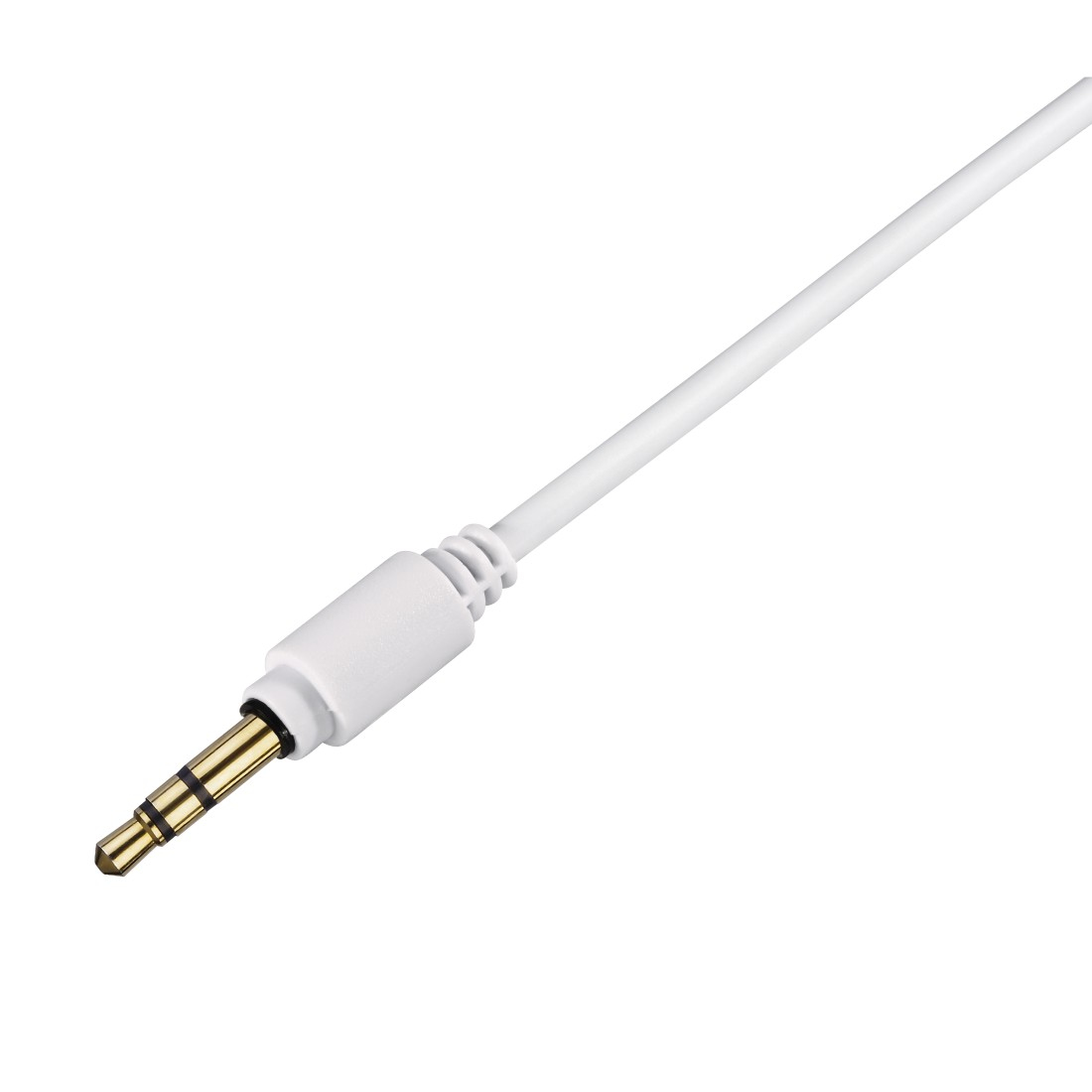Weißes Audiokabel mit 3,5-mm-Klinke, auf weißem Hintergrund.