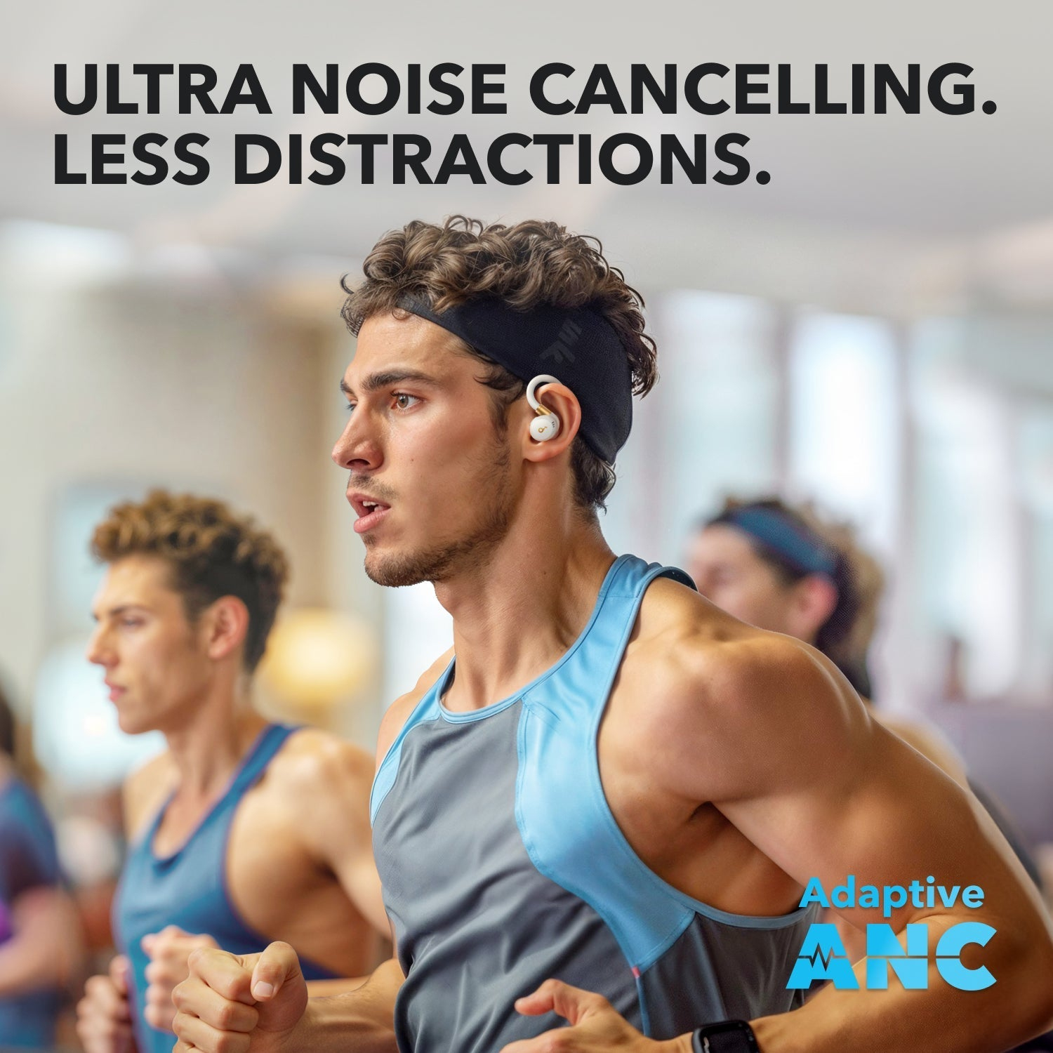 Mężczyźni biegający ze słuchawkami, tekst "Ultra Noise Cancelling. Mniej zakłóceń."