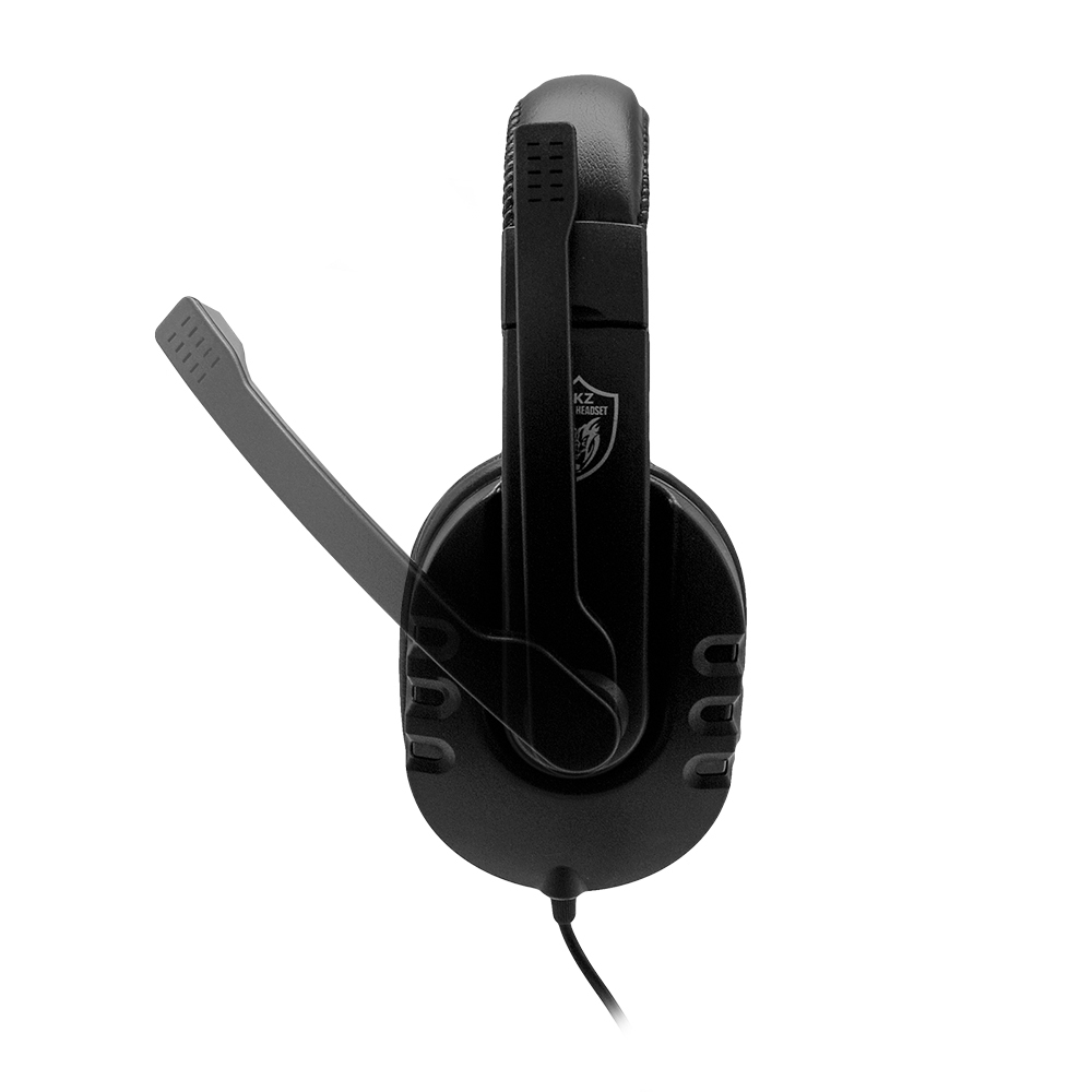 Cuffie da gioco nere con microfono su sfondo bianco.