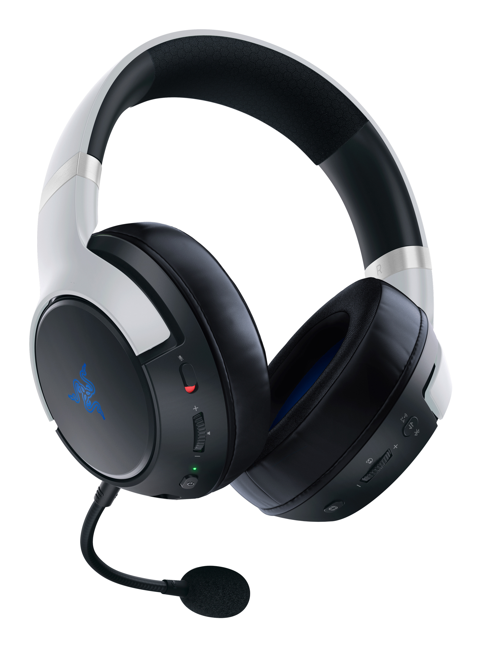 Schwarze und silberne Razer-Kopfhörer mit Mikrofon, isoliert.