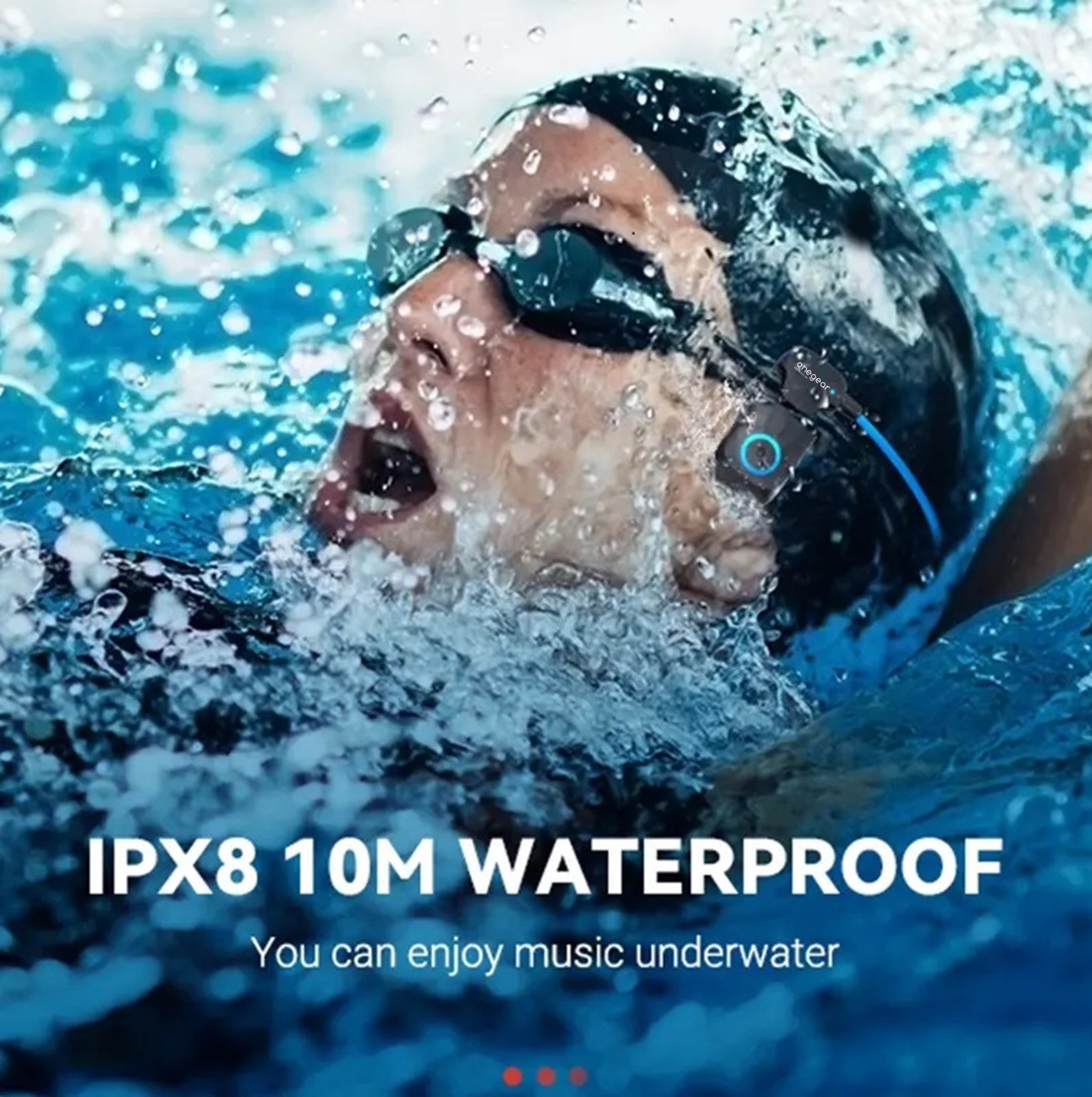 Una persona in acqua con le cuffie. Il testo dice IPX8 10M IMPERMEABILE.