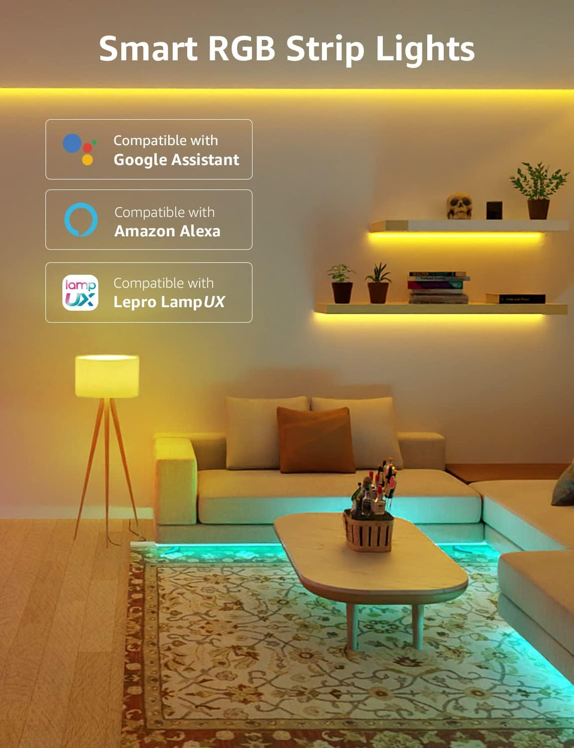 Wohnzimmer mit intelligenten RGB-Streifenleuchten beleuchtet. Sofa, Tisch und Lampe. Lichter an der Decke.