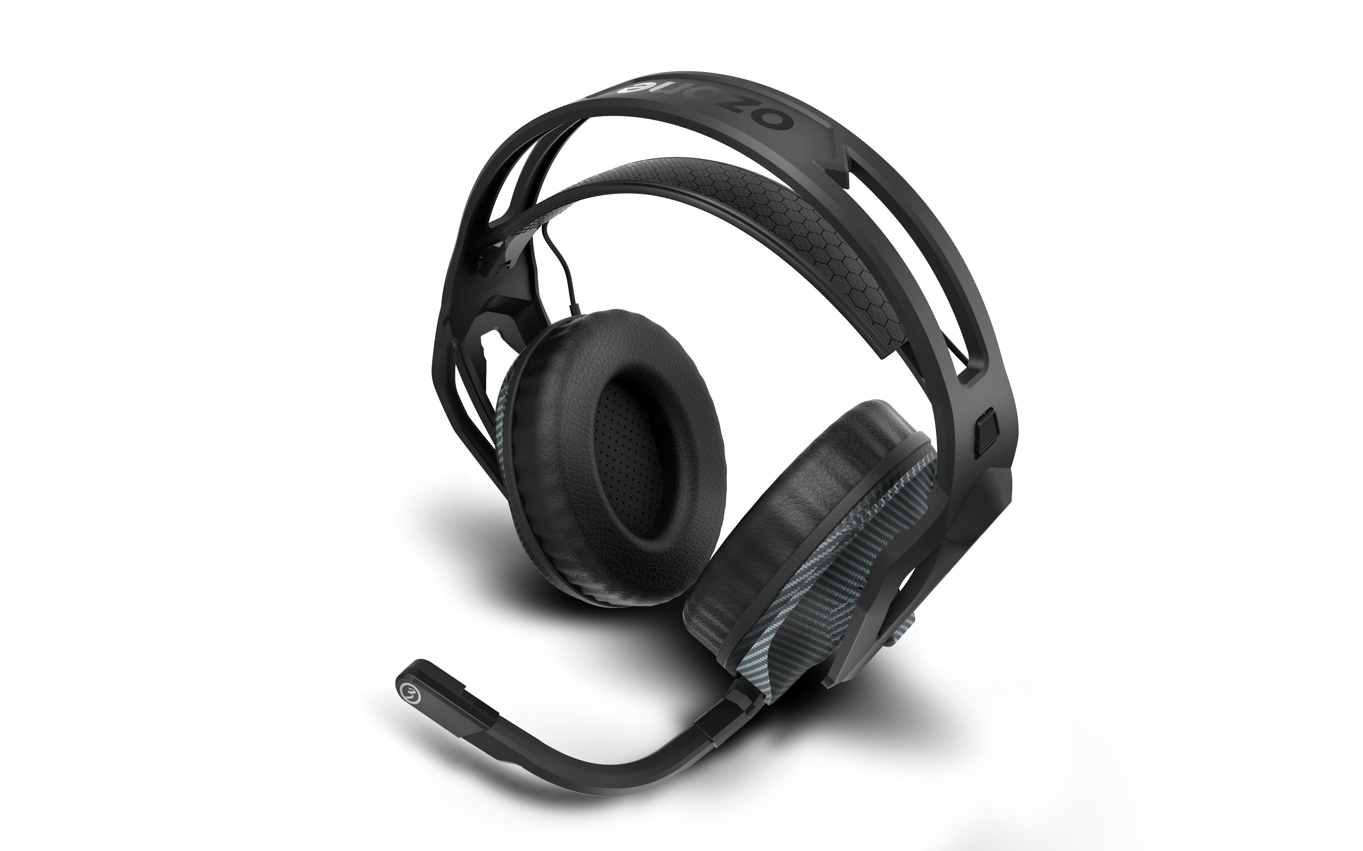 Schwarzes Gaming-Headset mit Mikrofon auf weißem Hintergrund.
