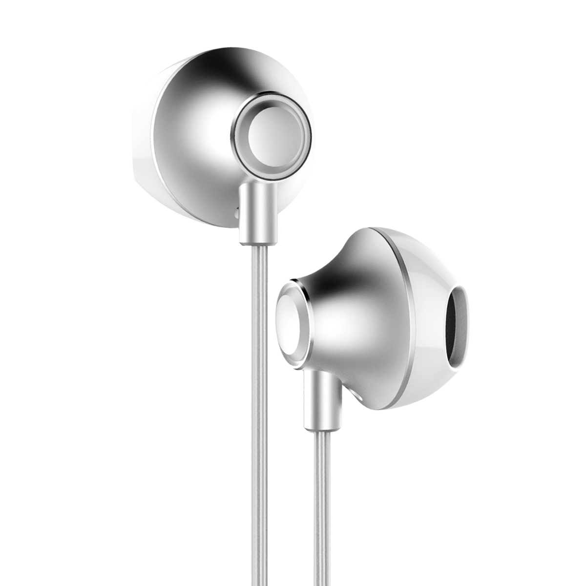 Auricolari argentati, primo piano, sfondo bianco. Design in metallo lucido.
