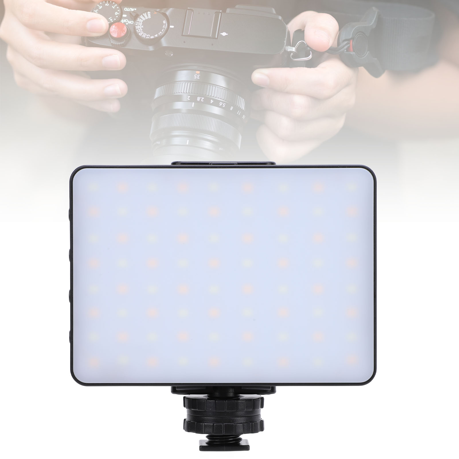 Rechteckiges LED-Licht für Kamera. Schwarzer Rahmen mit weißen Lichtern. Kamera im Hintergrund.