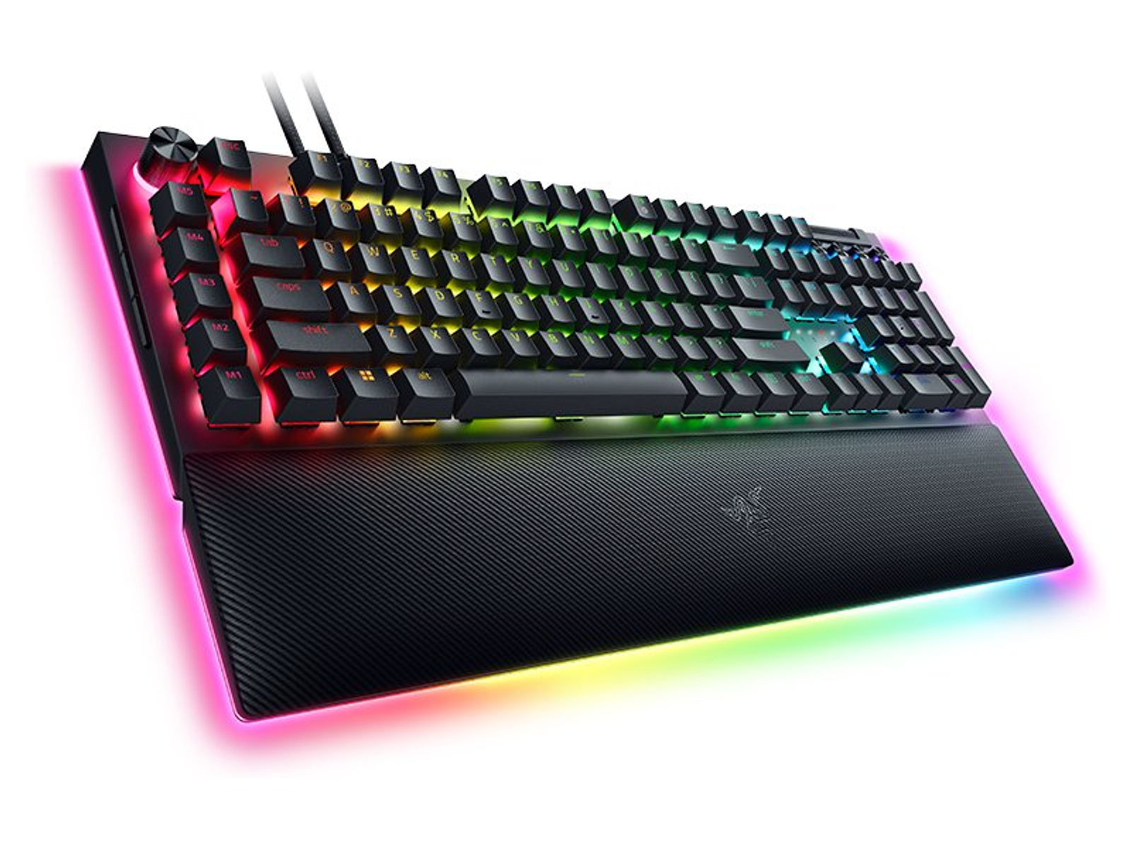 Czarna klawiatura Razer z tęczowym podświetleniem i podpórką nadgarstka.