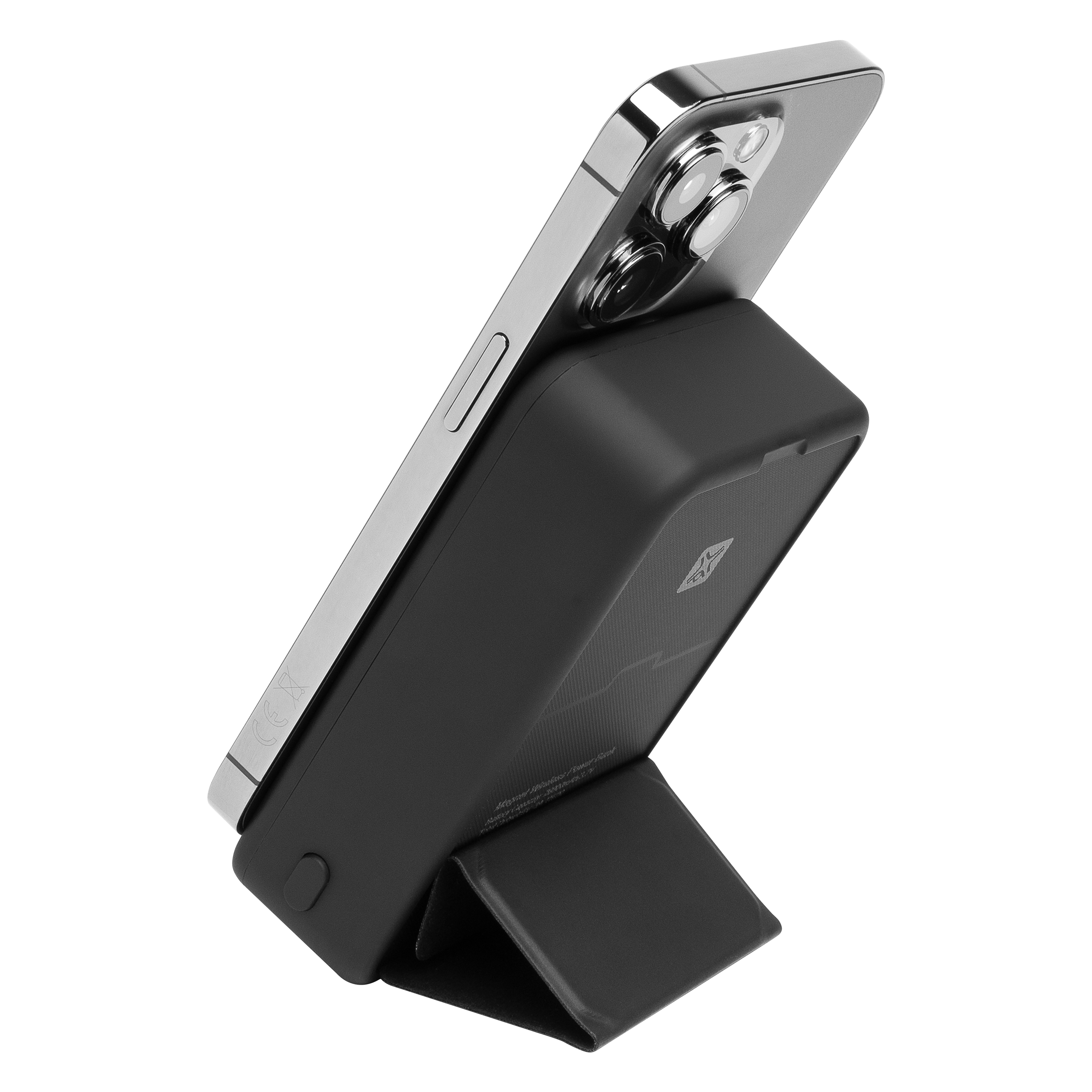 Schwarzes Telefon, abgewinkelt auf einem schwarzen Ladeständer, mit weißem Hintergrund.