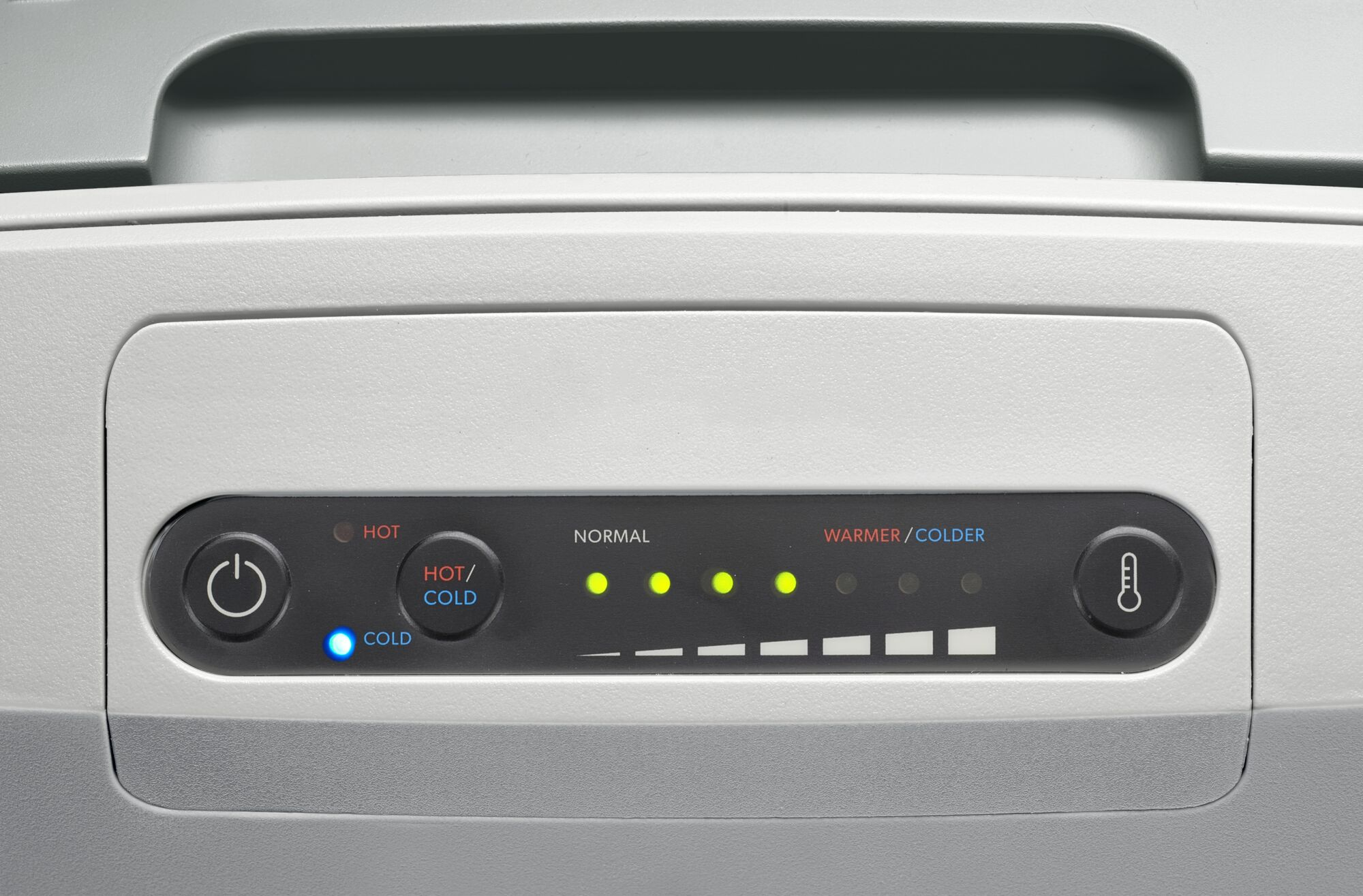 Panel sterowania lodówki z zasilaniem, temperaturą i wskaźnikami.