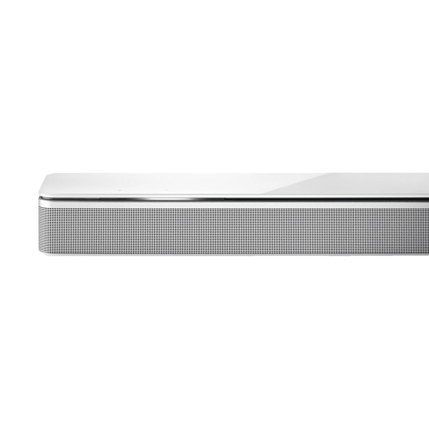 Weiße Bose Soundbar auf weißem Hintergrund. Die Vorderseite der Soundbar ist sichtbar.