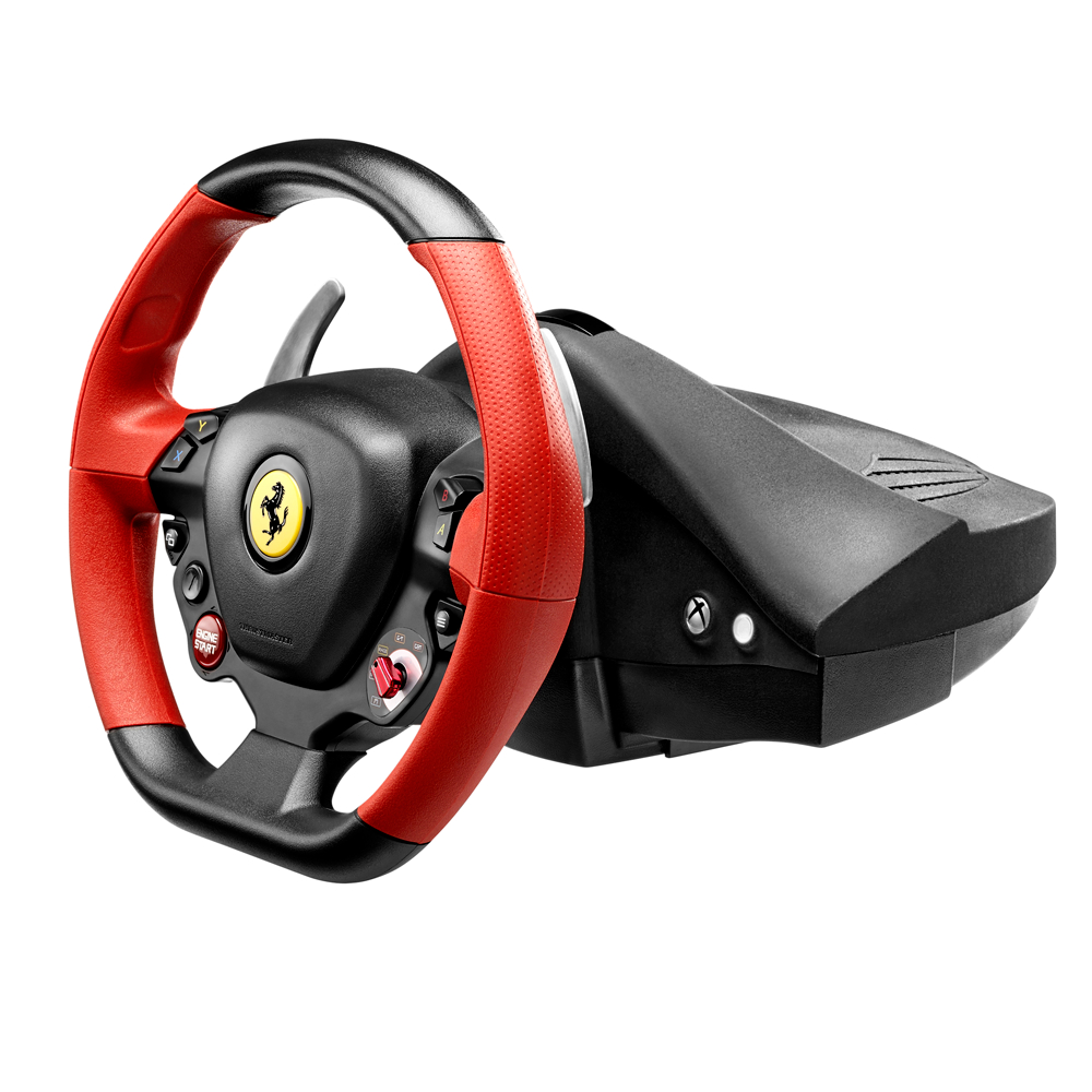 Un volant Ferrari noir et rouge sur fond blanc.