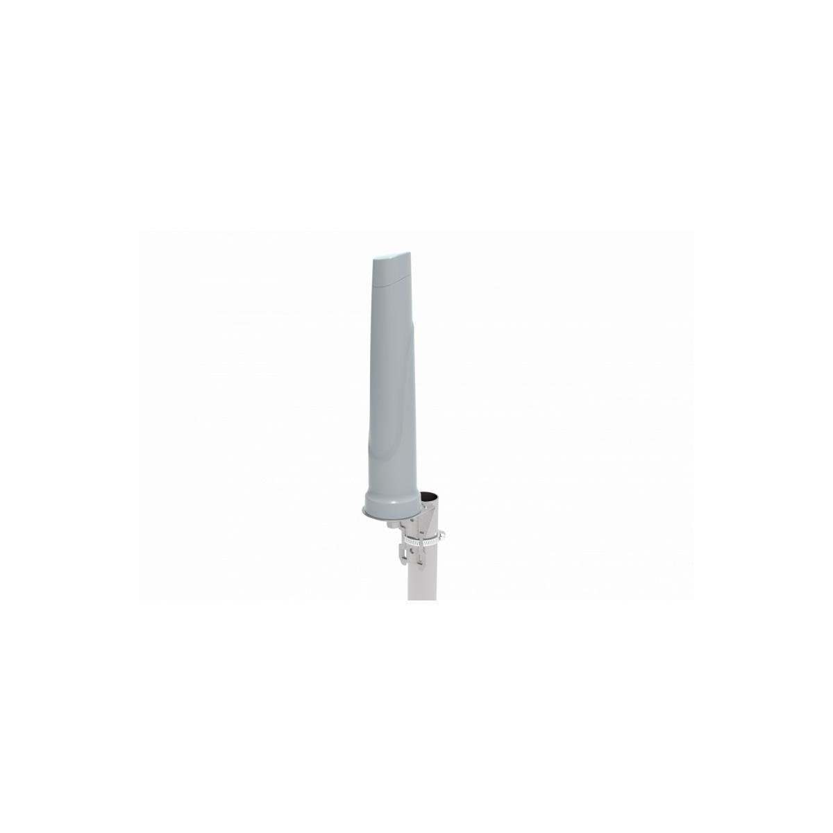 Graue Antenne an einem weißen Mast. Sie steht vor einem weißen Hintergrund.
