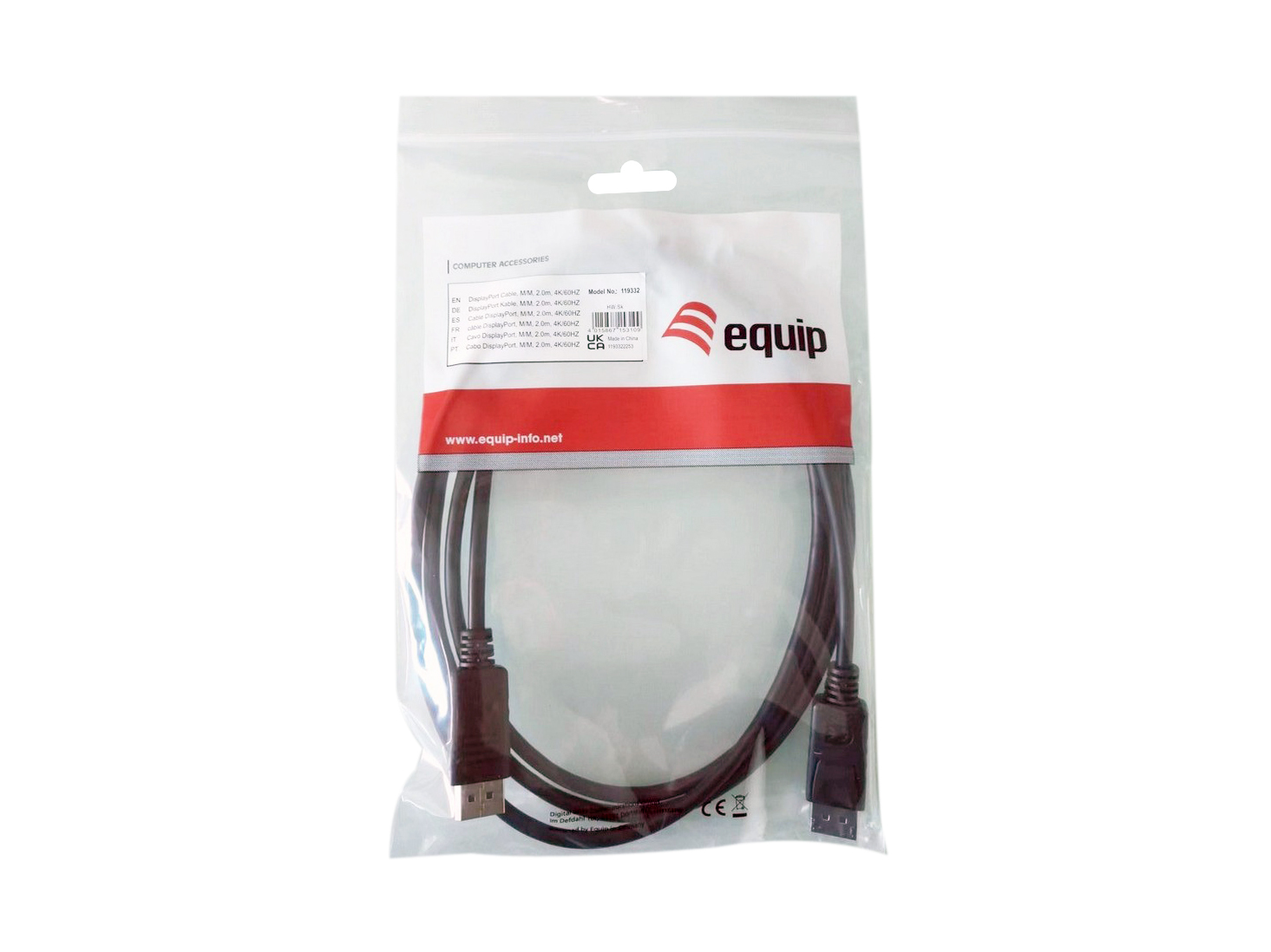 Een plastic zak met een zwarte USB-kabel erin, gelabeld met productinformatie in meerdere talen.
