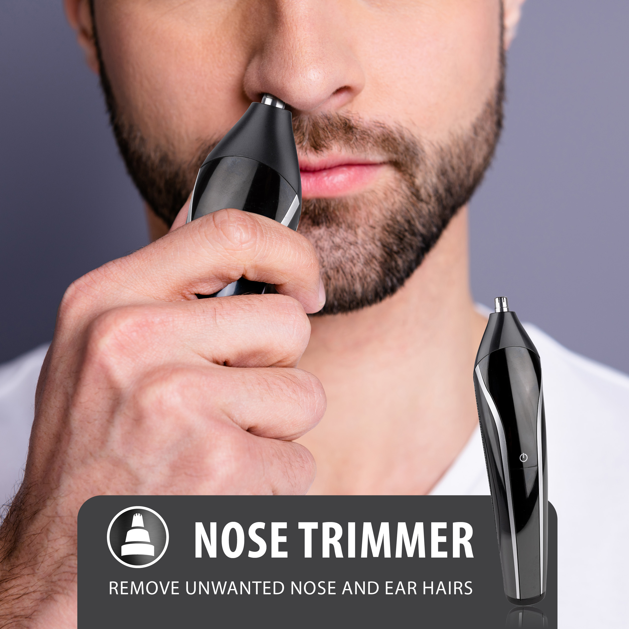 Ein Mann benutzt einen Nasenhaartrimmer. Ein schwarzer Trimmer wird an seine Nase gehalten, ein weiterer ist daneben sichtbar.