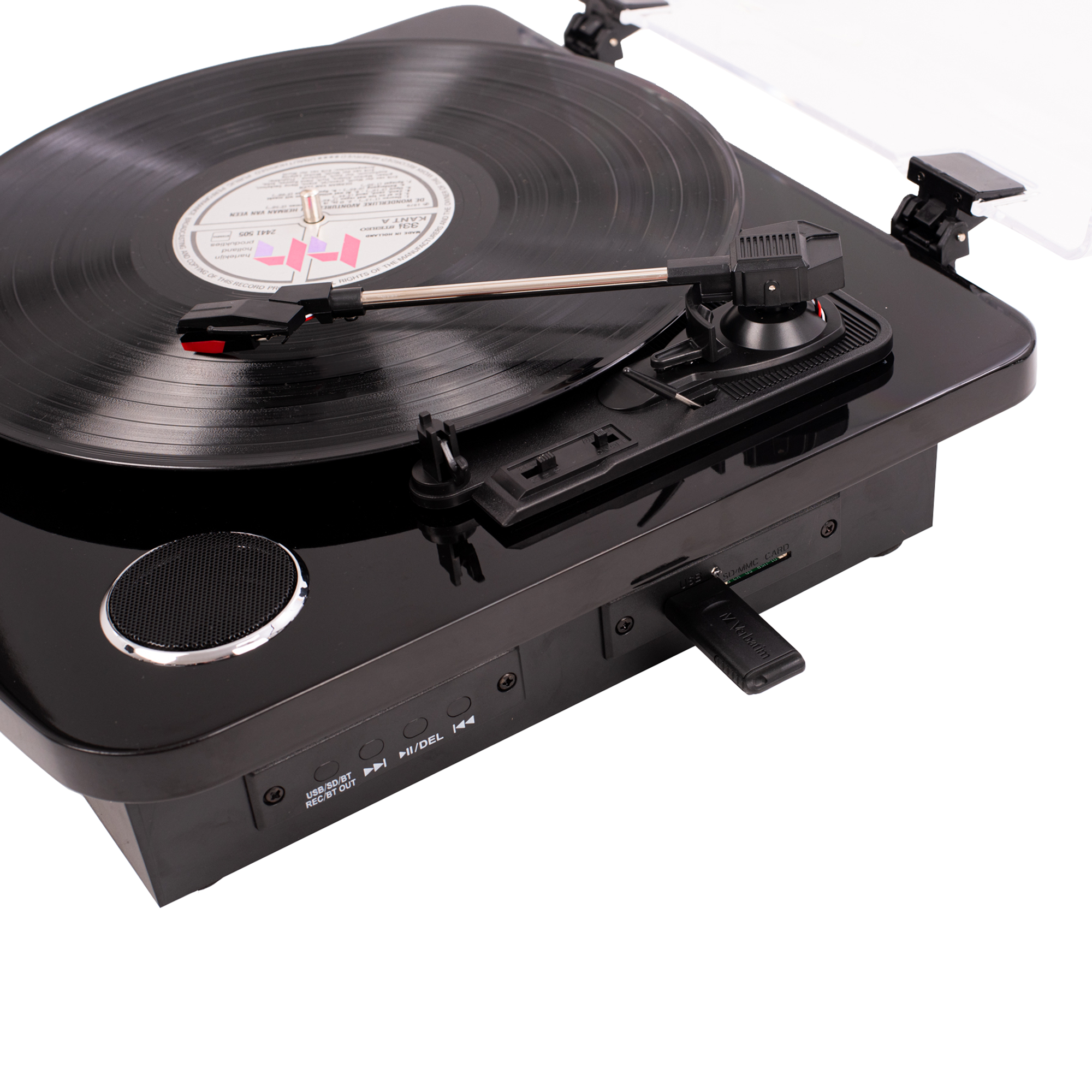 Czarny gramofon z płytą na miejscu, pokazujący igłę.