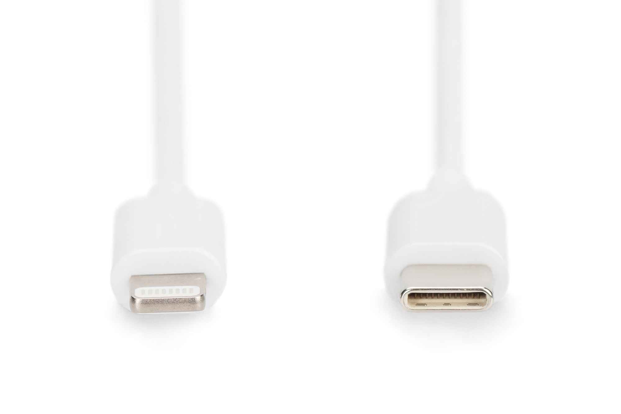 Białe kable z dwoma różnymi końcami. Jeden to USB-C, a drugi mini DisplayPort.