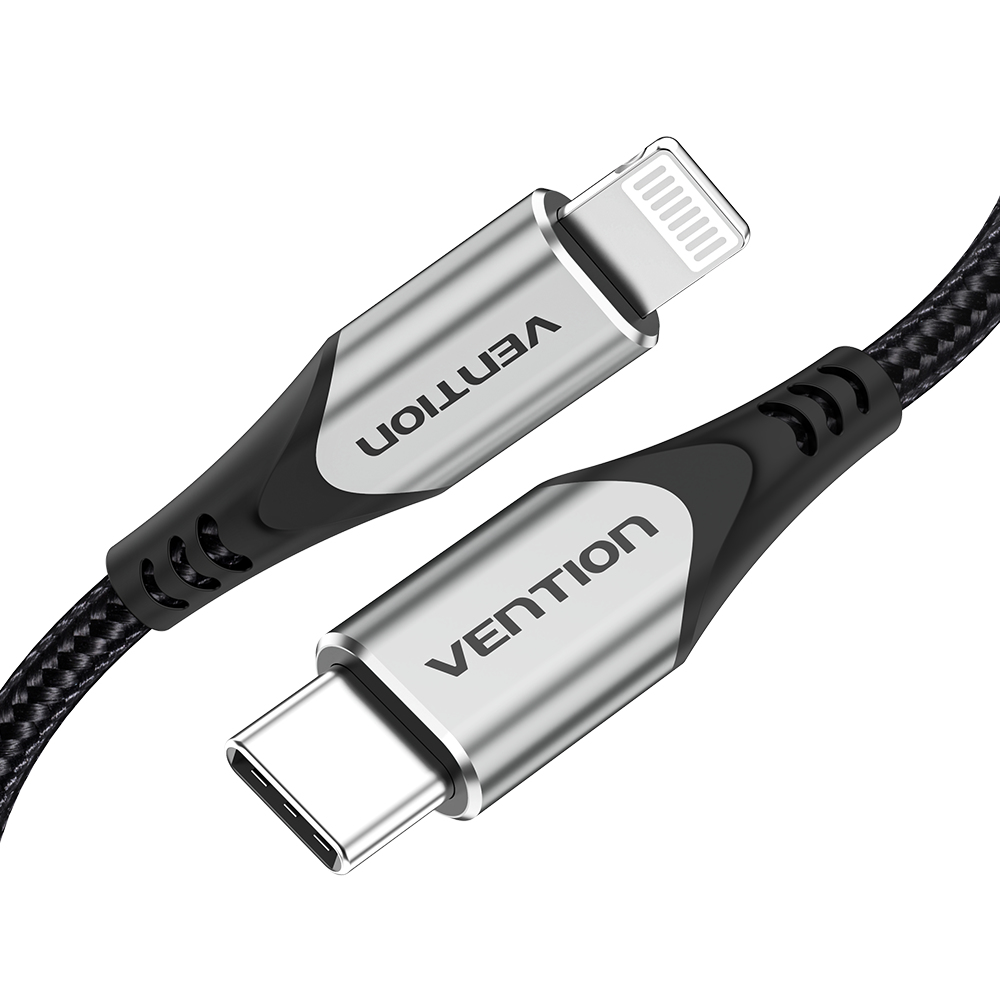 Ein schwarzes und silbernes Vention-Kabel mit einem USB-C-Anschluss und einem Lightning-Anschluss.