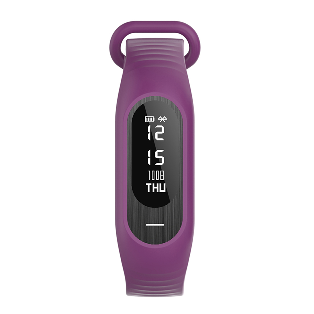 Lila Fitness-Tracker mit Bildschirm, der Zeit und Akku anzeigt. Oben hat er eine Schlaufe.