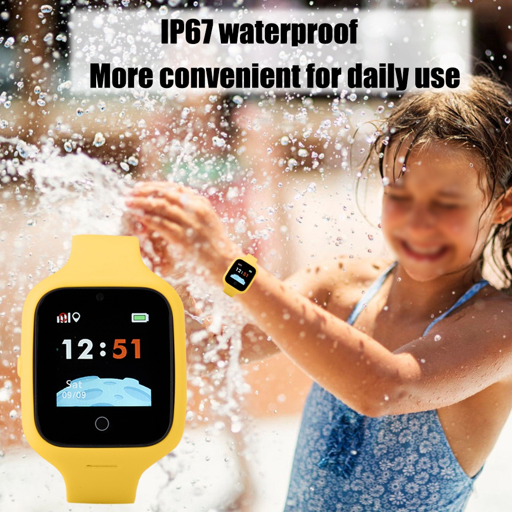 Gelbe Smartwatch am Handgelenk mit Wasserspritzer im Hintergrund. Die Uhr zeigt die Uhrzeit an.