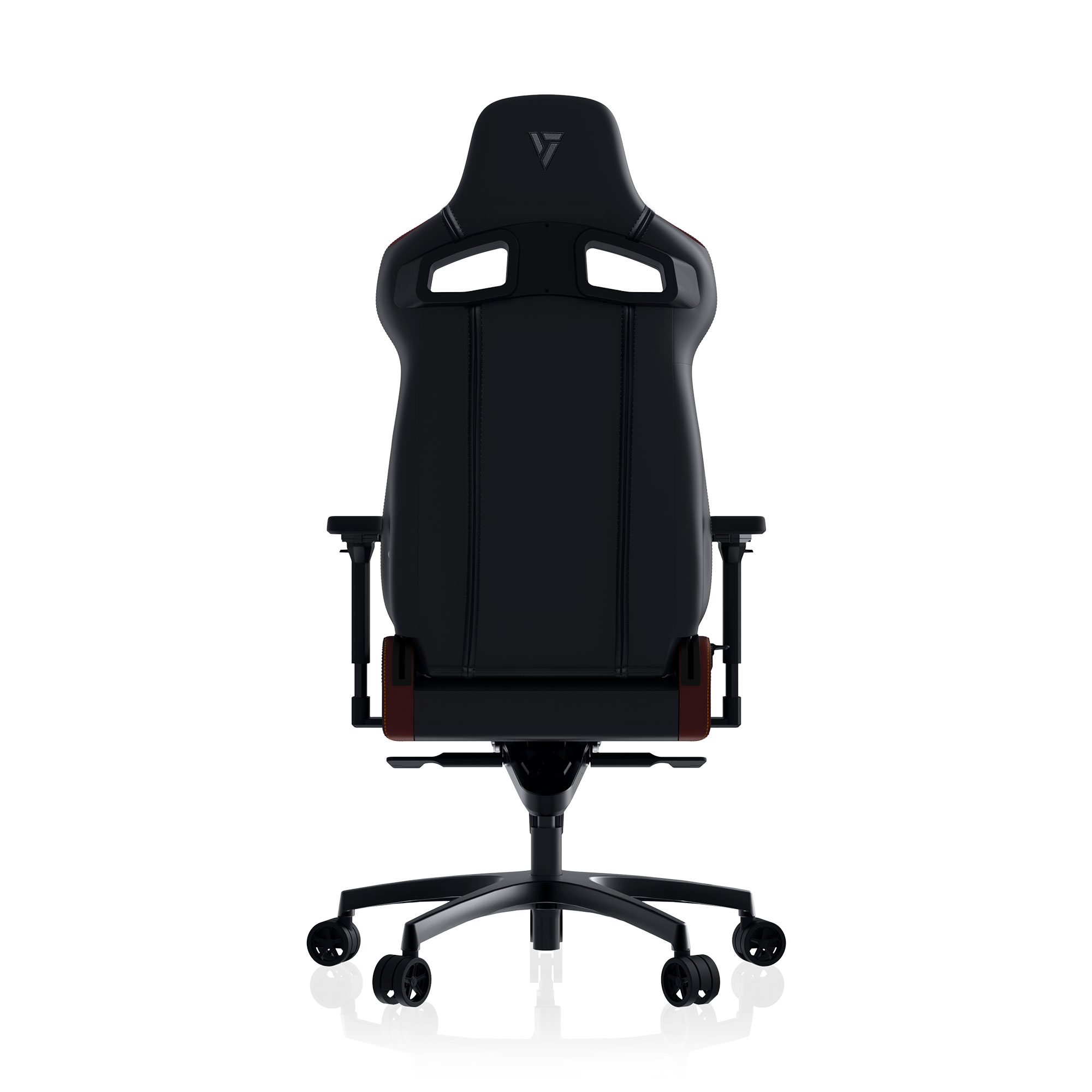 Vista trasera de una silla gaming negra con detalles rojos, sobre fondo blanco.