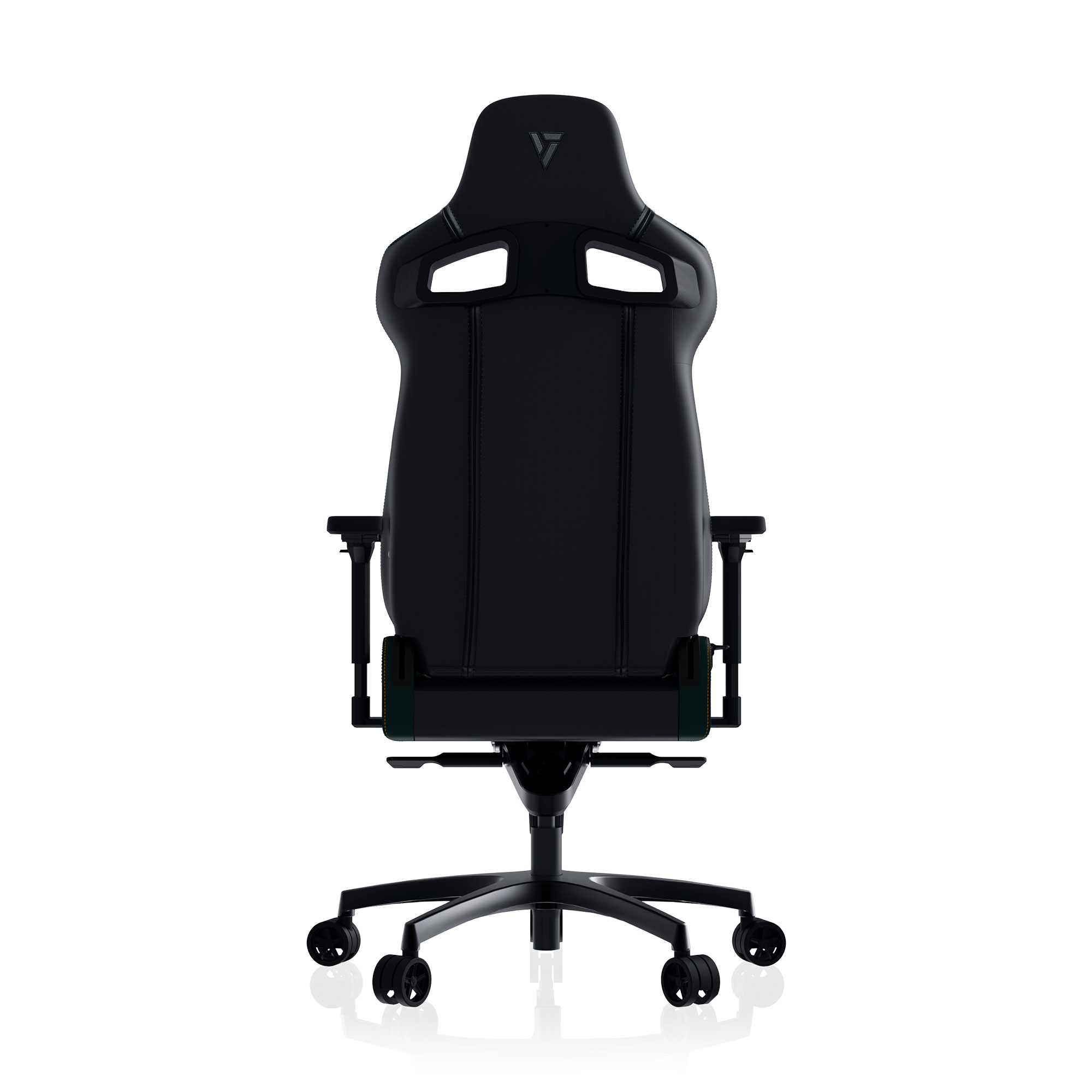 Una silla gaming negra vista desde atrás. Tiene un respaldo alto y una base en forma de estrella.