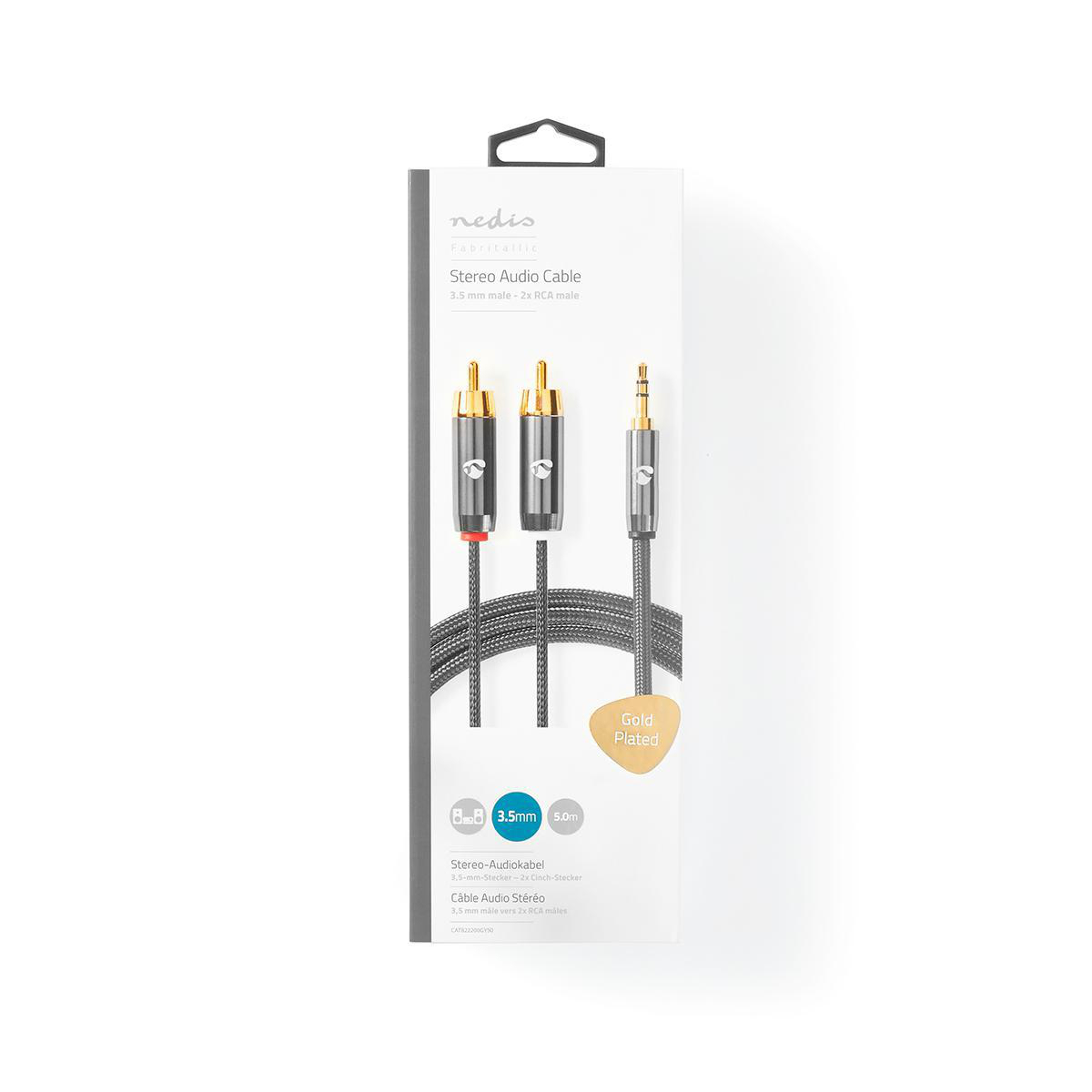 Stereo audiokabel met vergulde connectoren, in de verpakking, op een witte achtergrond.