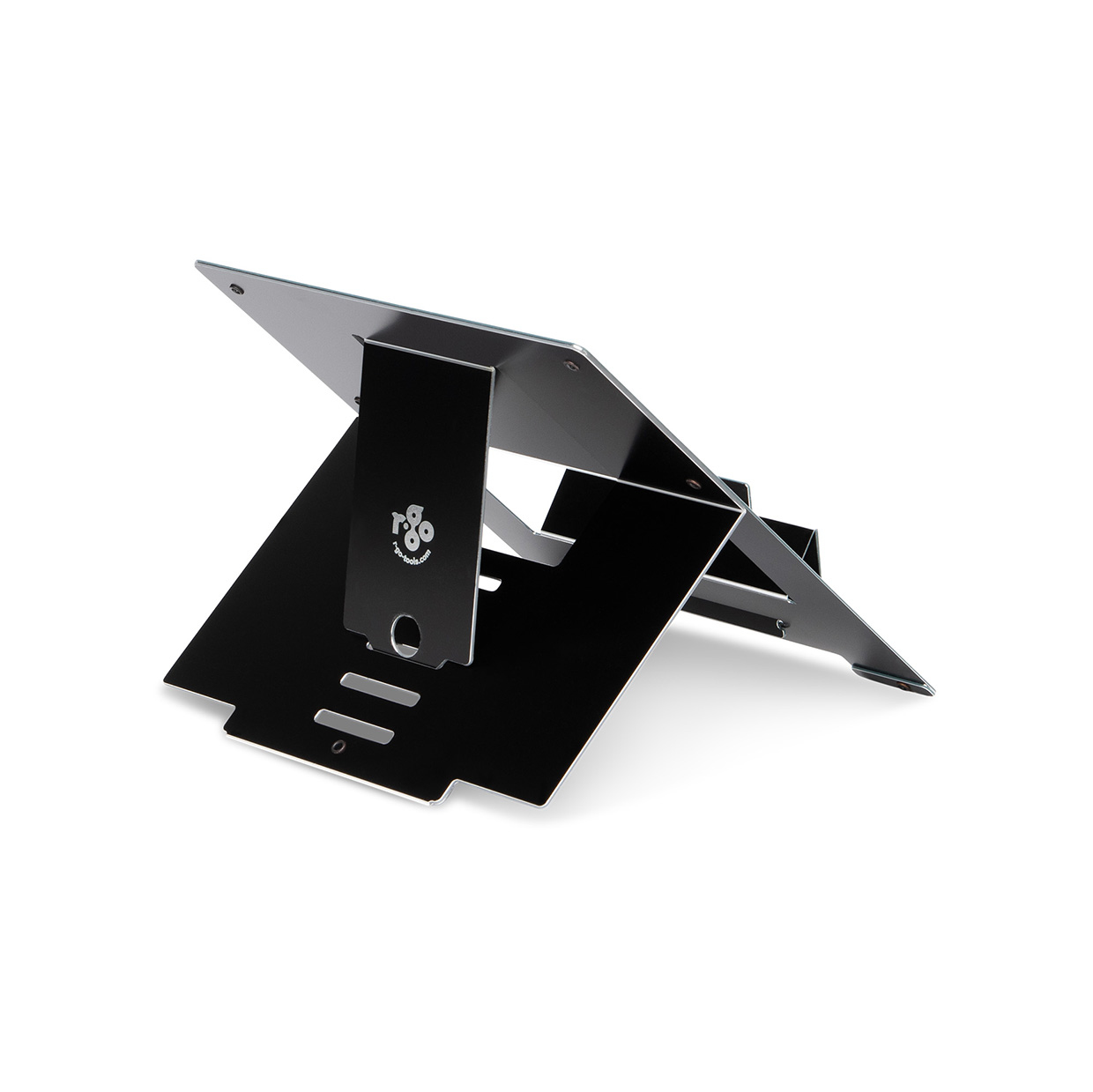 Schwarzer Laptop-Ständer auf Weiß. Es ist Metall mit Logo vorne.