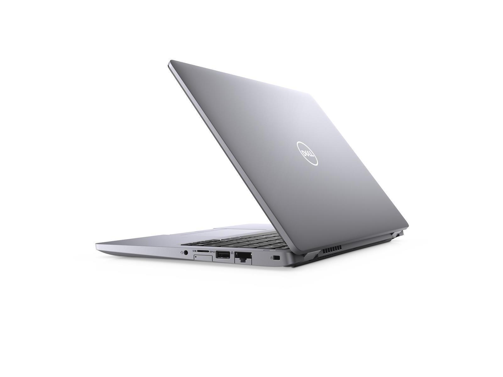 Ein grauer Laptop mit geöffnetem Deckel, der die Tastatur und das Dell-Logo zeigt, vor weißem Hintergrund.