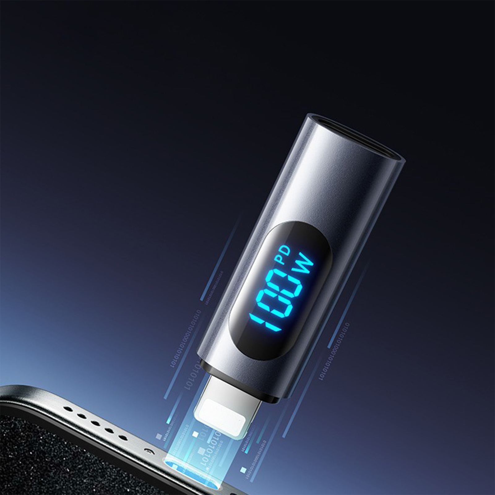 Graues USB-C-Ladegerät mit Digitalanzeige (100W). Ein Telefon ist angeschlossen.