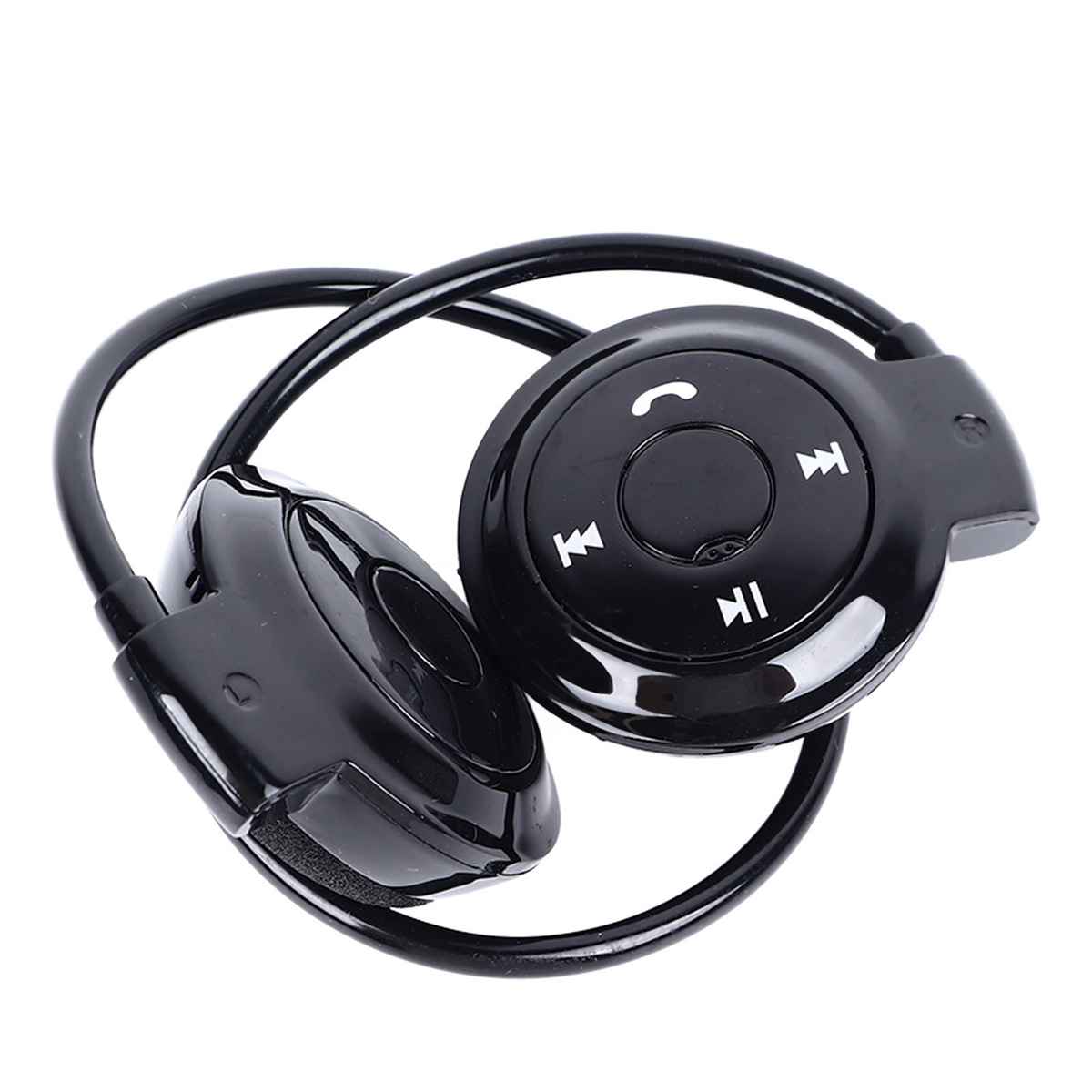 Schwarzes Bluetooth-Headset mit Knöpfen. Es hat zwei Ohrstücke und ein Nackenband.