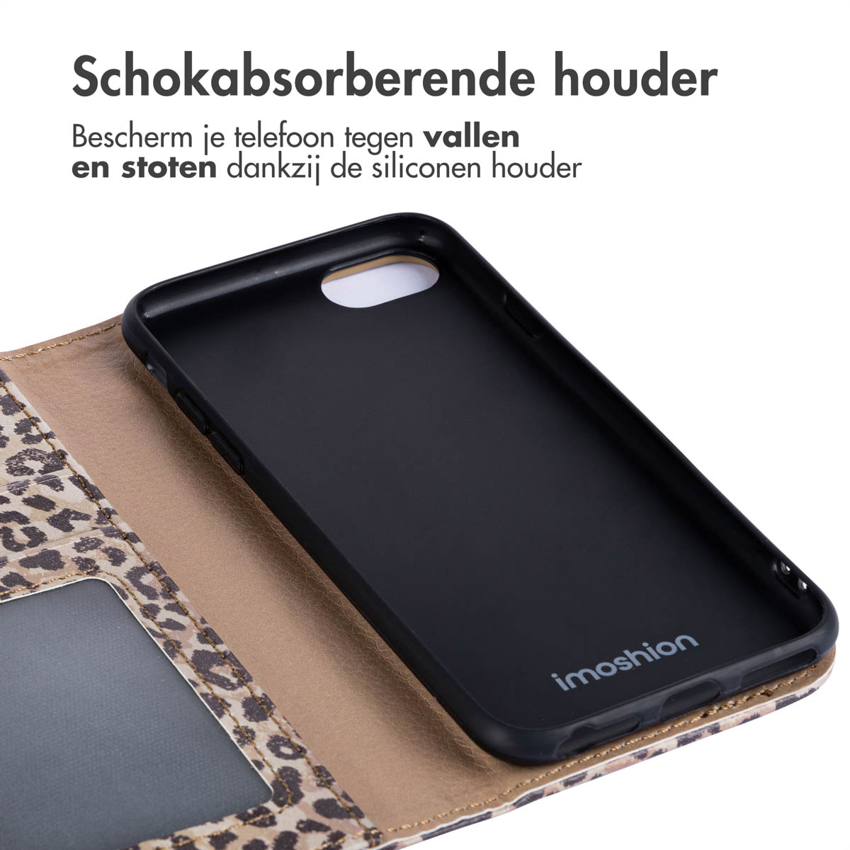 Telefoonhoes open, luipaardprint buitenkant, zwart interieur met een telefoon erin.