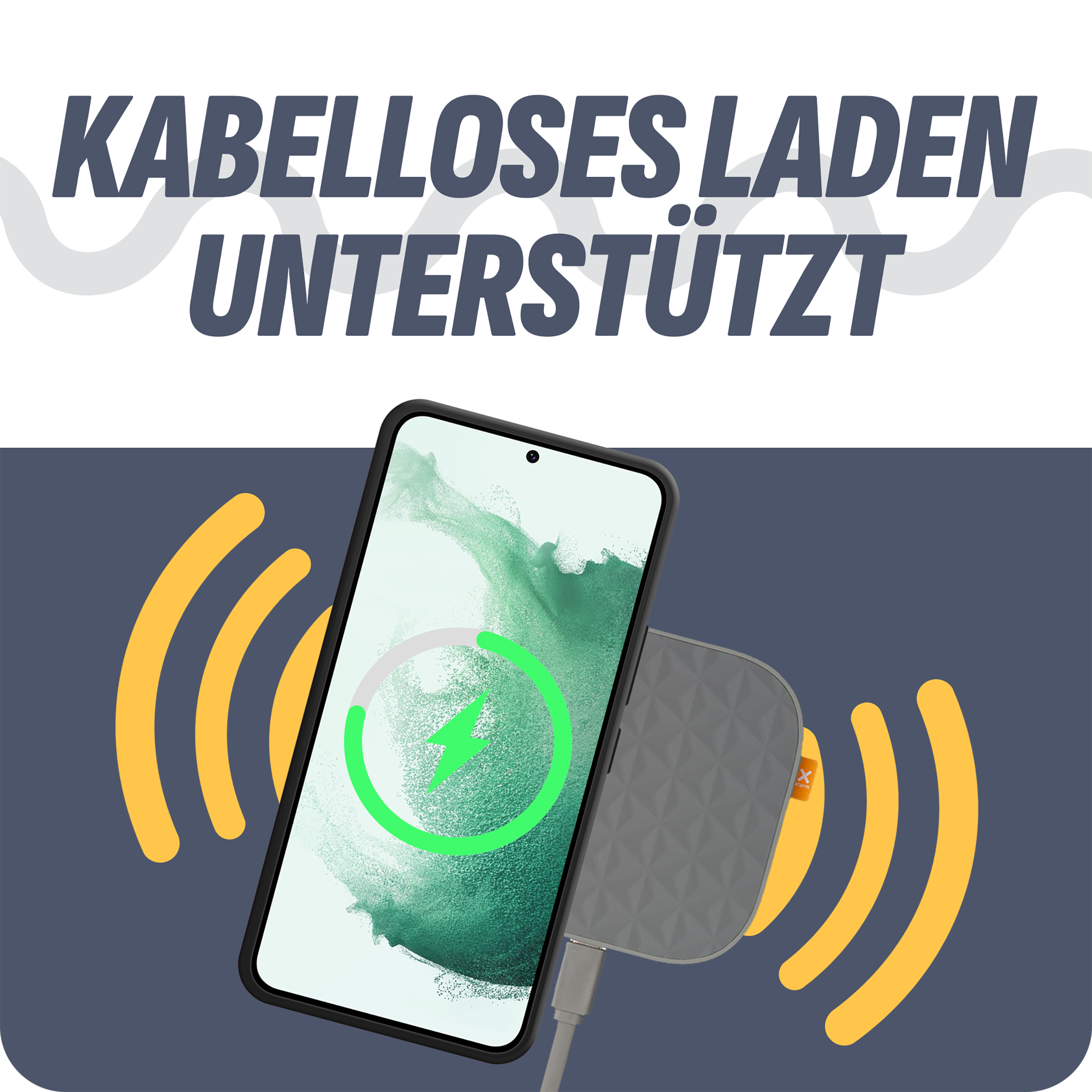 Telefon, der drahtlos auf einer Ladestation geladen wird, mit Blitzsymbol.