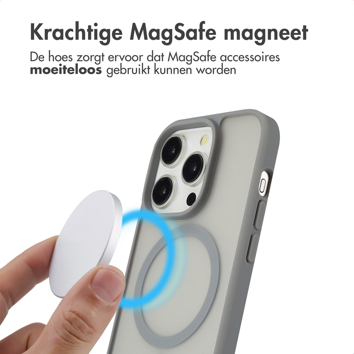 Chargeur MagSafe placé sur un téléphone dans un étui gris. L'anneau bleu indique la connexion magnétique.