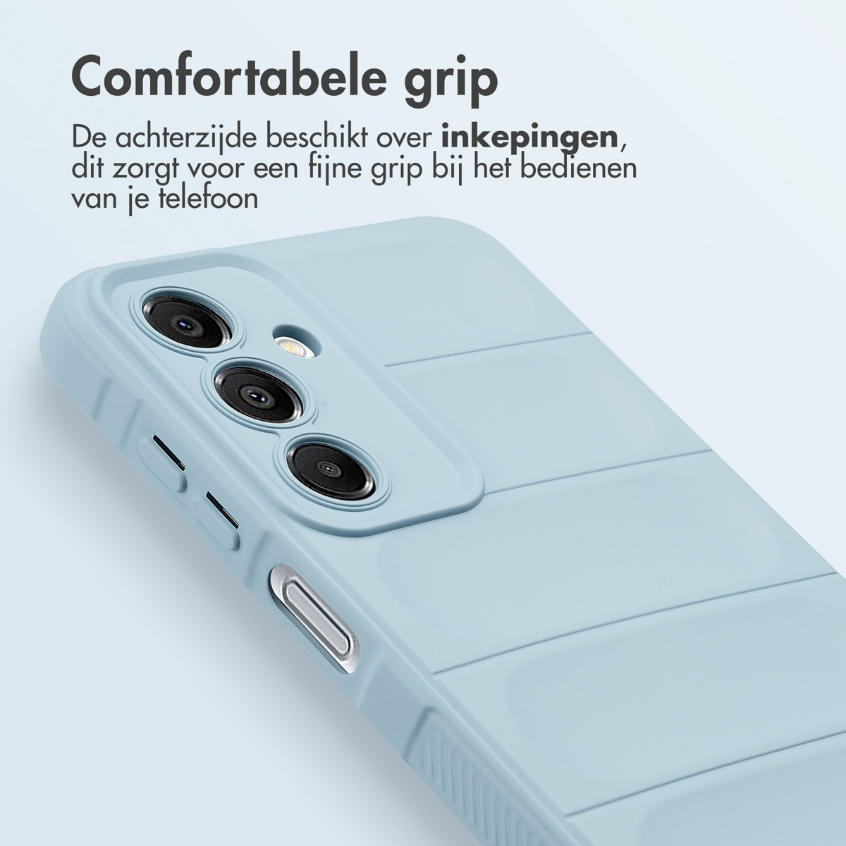 Lichtblauw telefoonhoesje met een telefoon erin. De hoes heeft grip inkepingen.