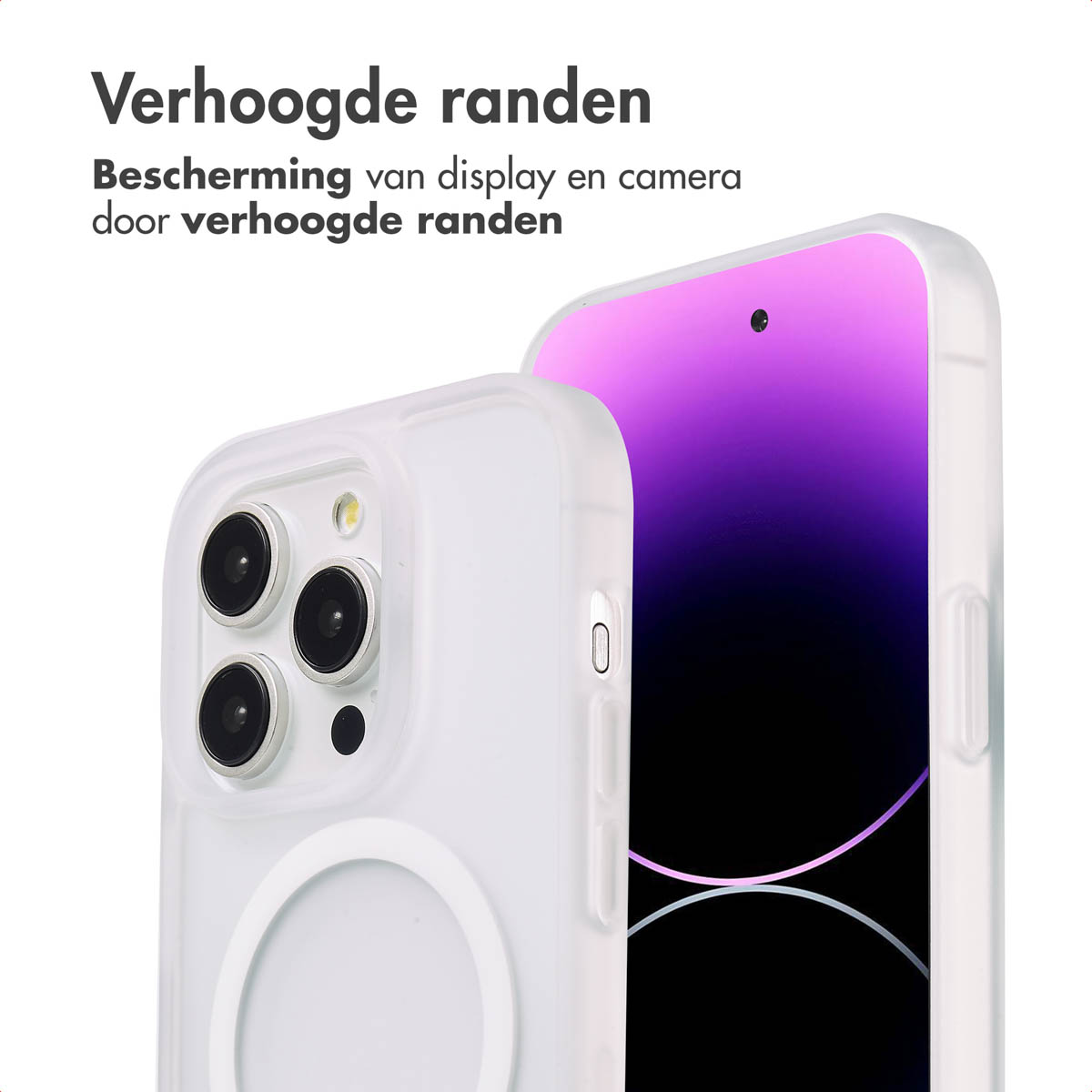 Telefoon in witte hoes met opstaande randen, een andere telefoon is gedeeltelijk zichtbaar. Witte achtergrond.
