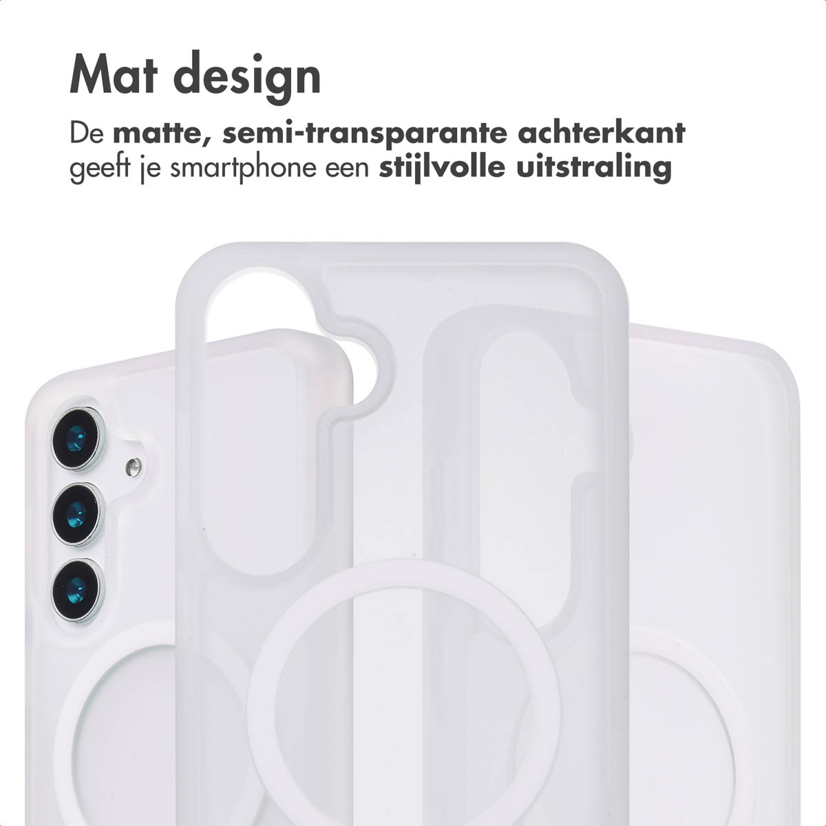Witte telefoonhoesjes met een telefoon erin. De hoesjes zijn semi-transparant. Witte achtergrond.