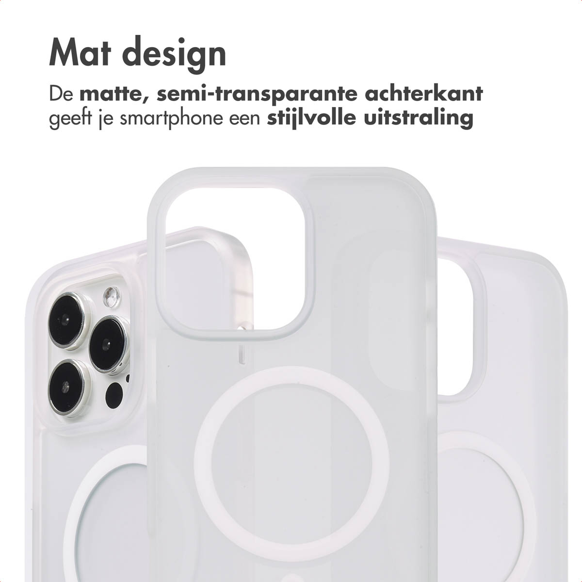 Trois étuis de téléphone transparents. Les étuis sont blancs avec un cercle MagSafe visible.