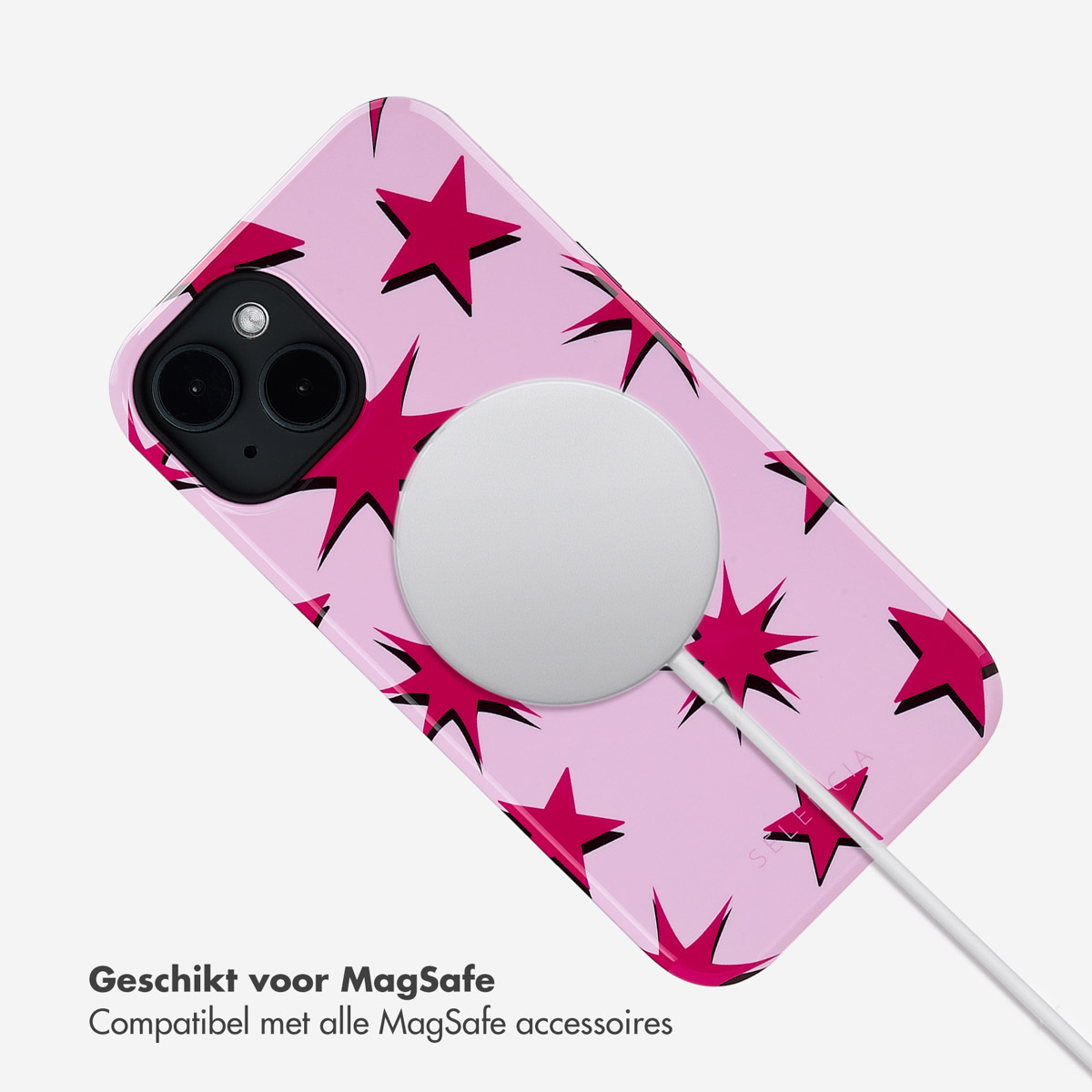 Een roze telefoonhoesje met sterren en een MagSafe-oplader. Tekst luidt 'Geschikt voor MagSafe'.