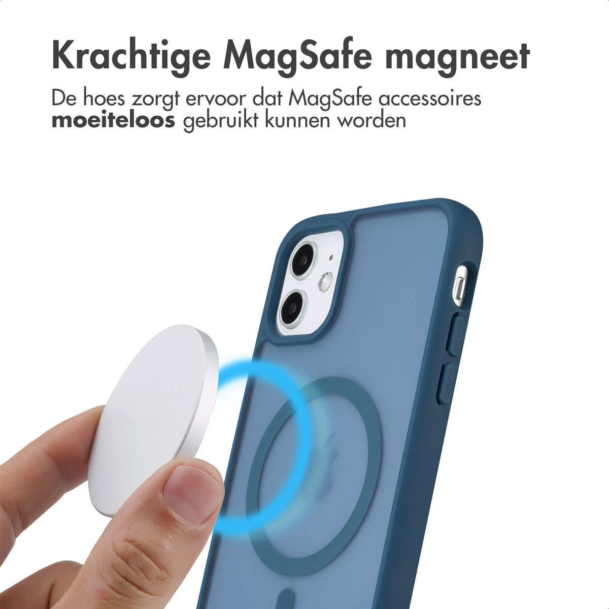 Une main tient un chargeur MagSafe. Un étui de téléphone en arrière-plan. Texte 'Kractige MagSafe magneet' en haut.
