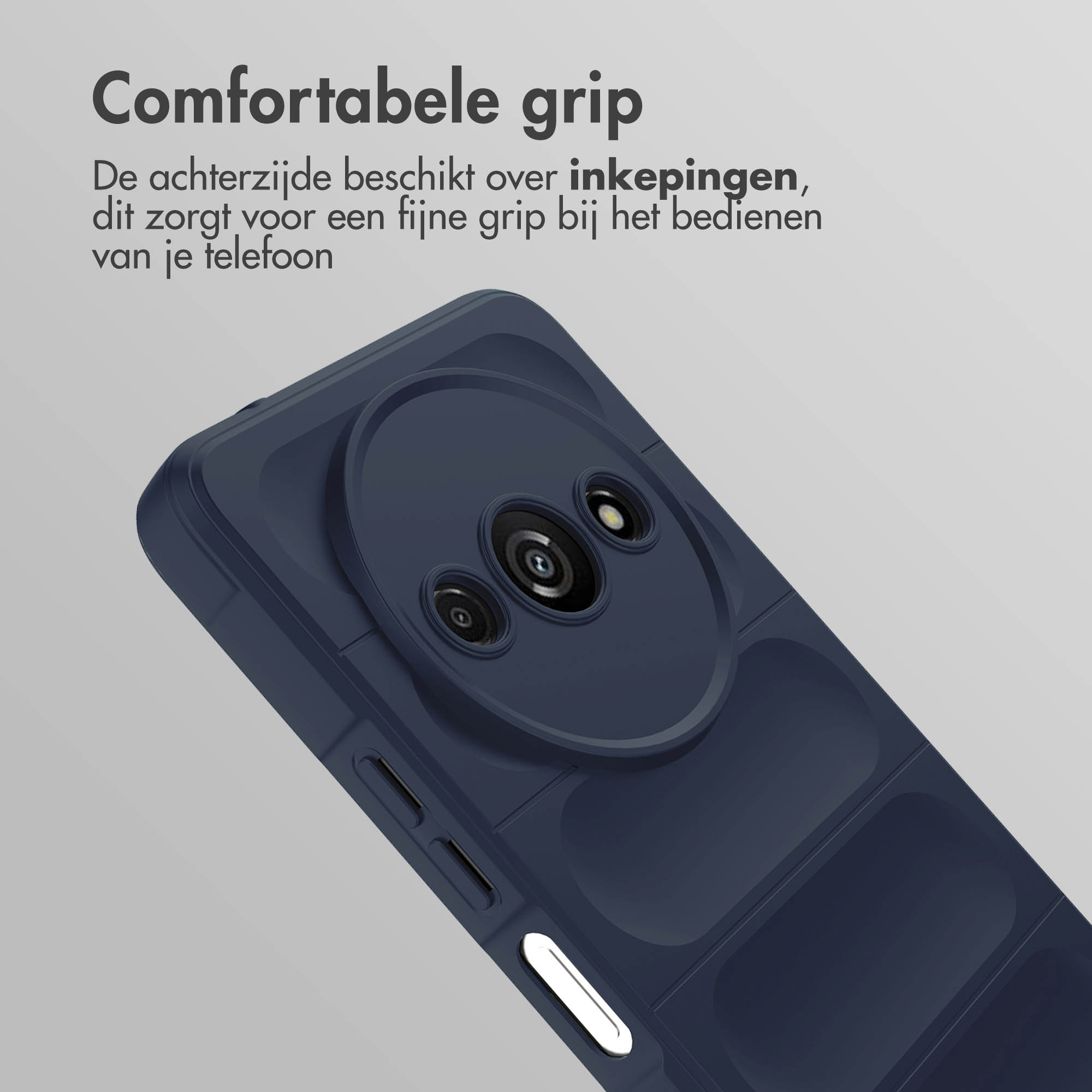Close-up van een donkerblauwe telefoonhoes. De hoes heeft een uitsparing voor de camera.