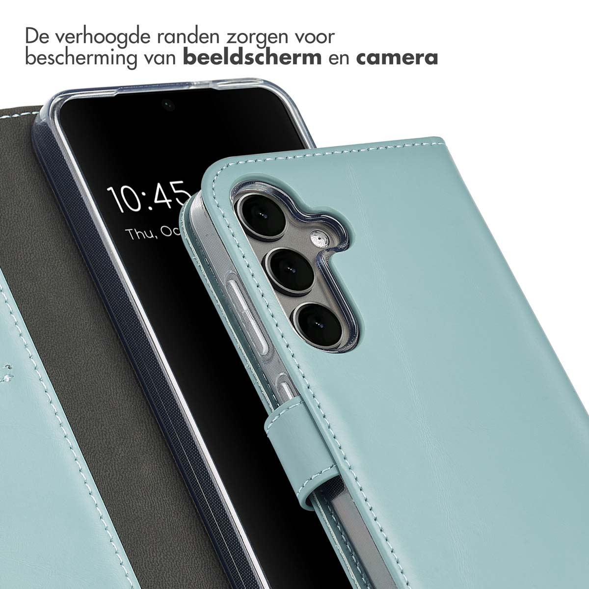 Coque de téléphone bleu clair, ouverte. Écran du téléphone visible avec le texte '10:45'. Texte : 'De verhoogde randen'.