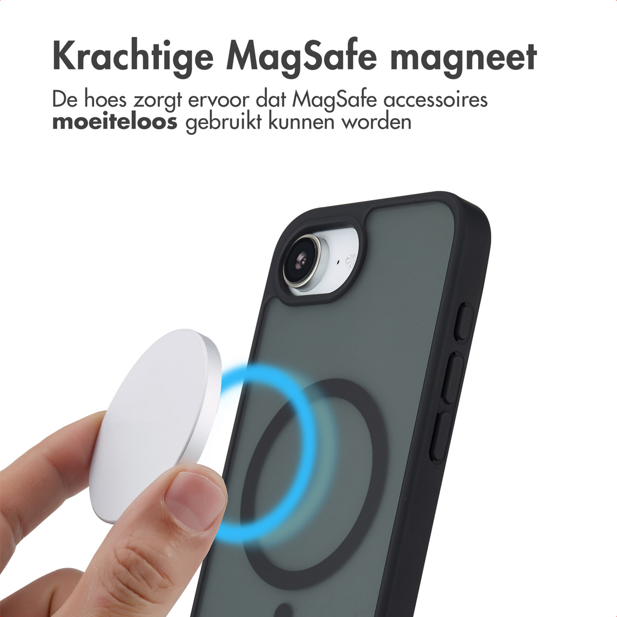 Een hand houdt een MagSafe-oplader vast in de buurt van een telefoonhoesje. De tekst 'Kractige MagSafe magneet' staat bovenaan.