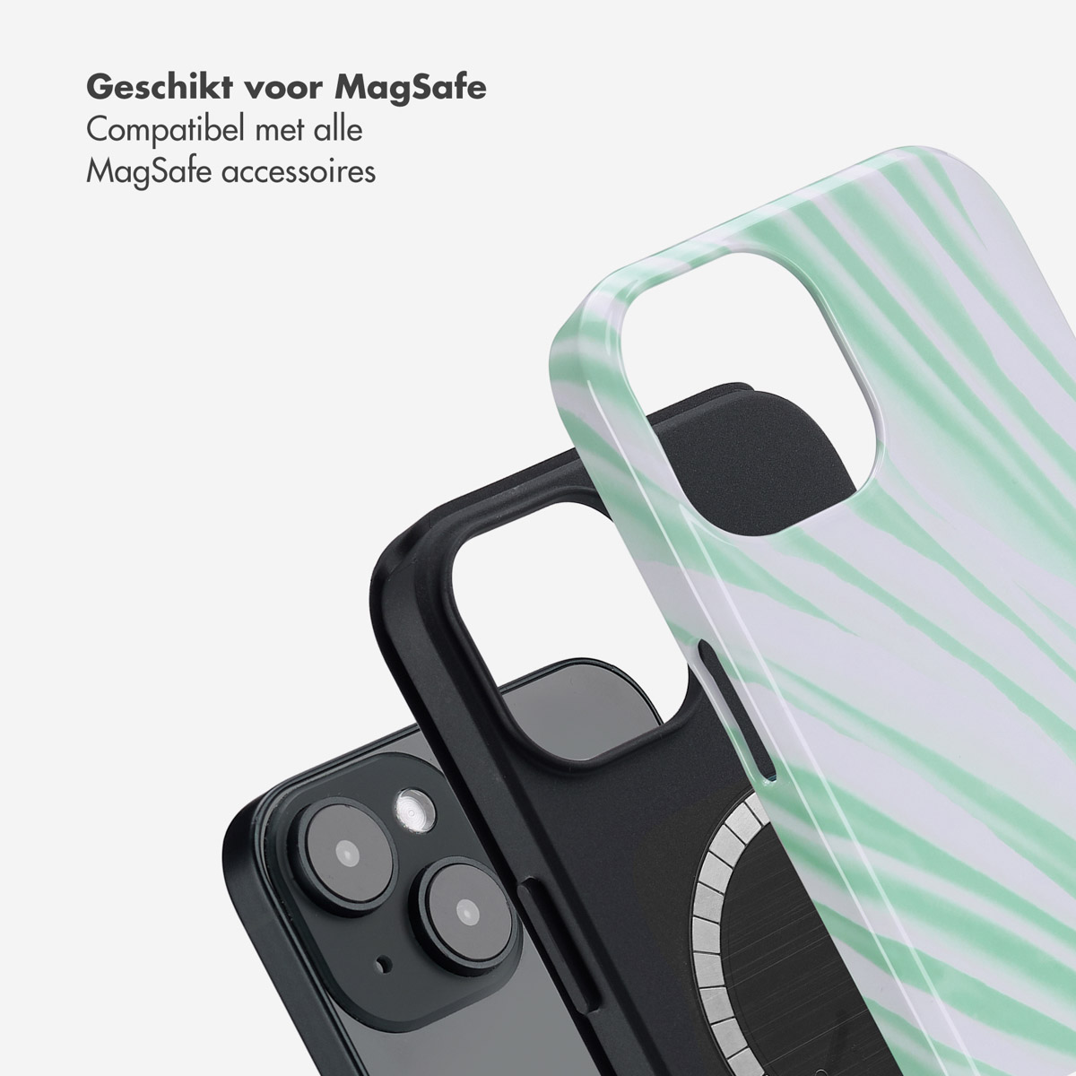 Telefoonhoesjes, één zwart, één groen en wit patroon. Tekst: 'Geschikt voor MagSafe', compatibel met alle MagSafe-accessoires.