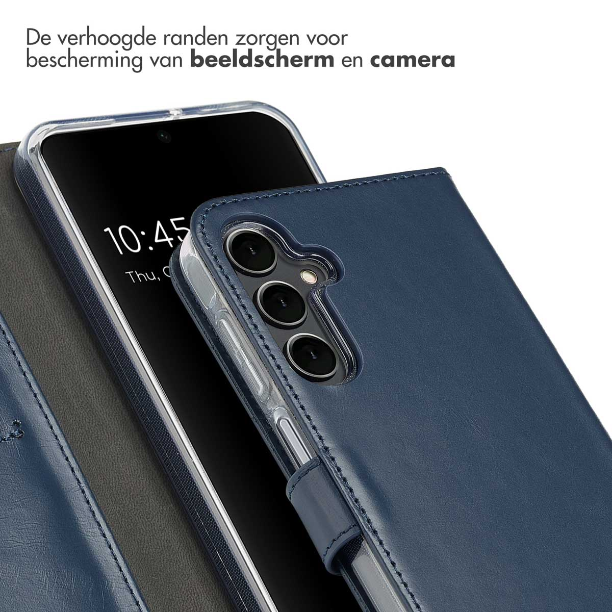 Coque de téléphone avec téléphone à l'intérieur. Coque bleu foncé. Le téléphone a un affichage d'écran. Fond bleu.