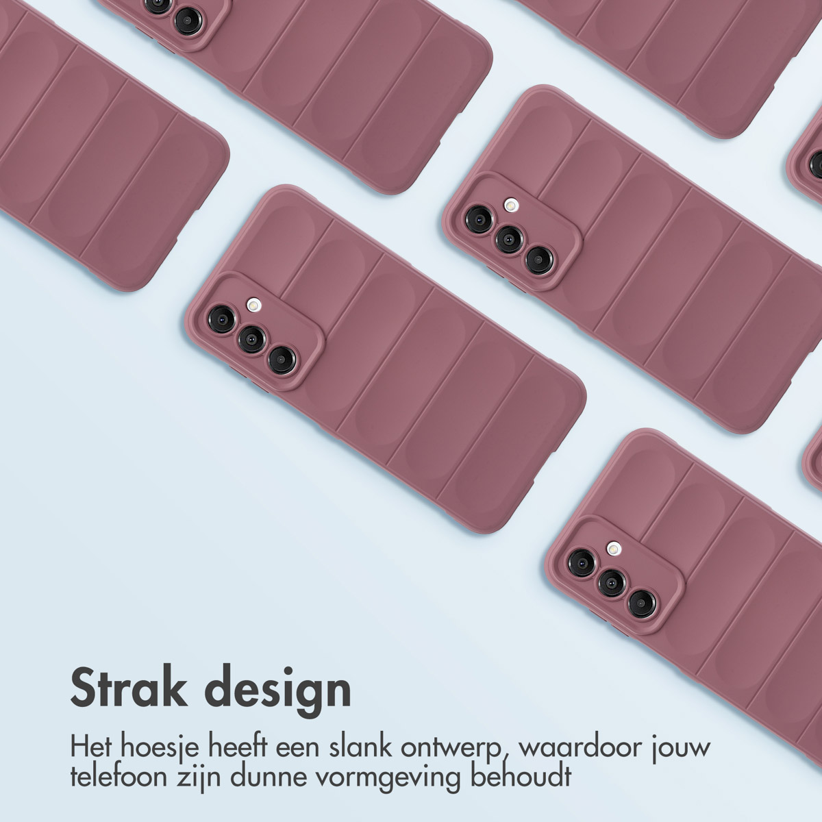 Meerdere roze telefoonhoesjes gerangschikt met een ontwerp. De hoesjes hebben drie camera's.